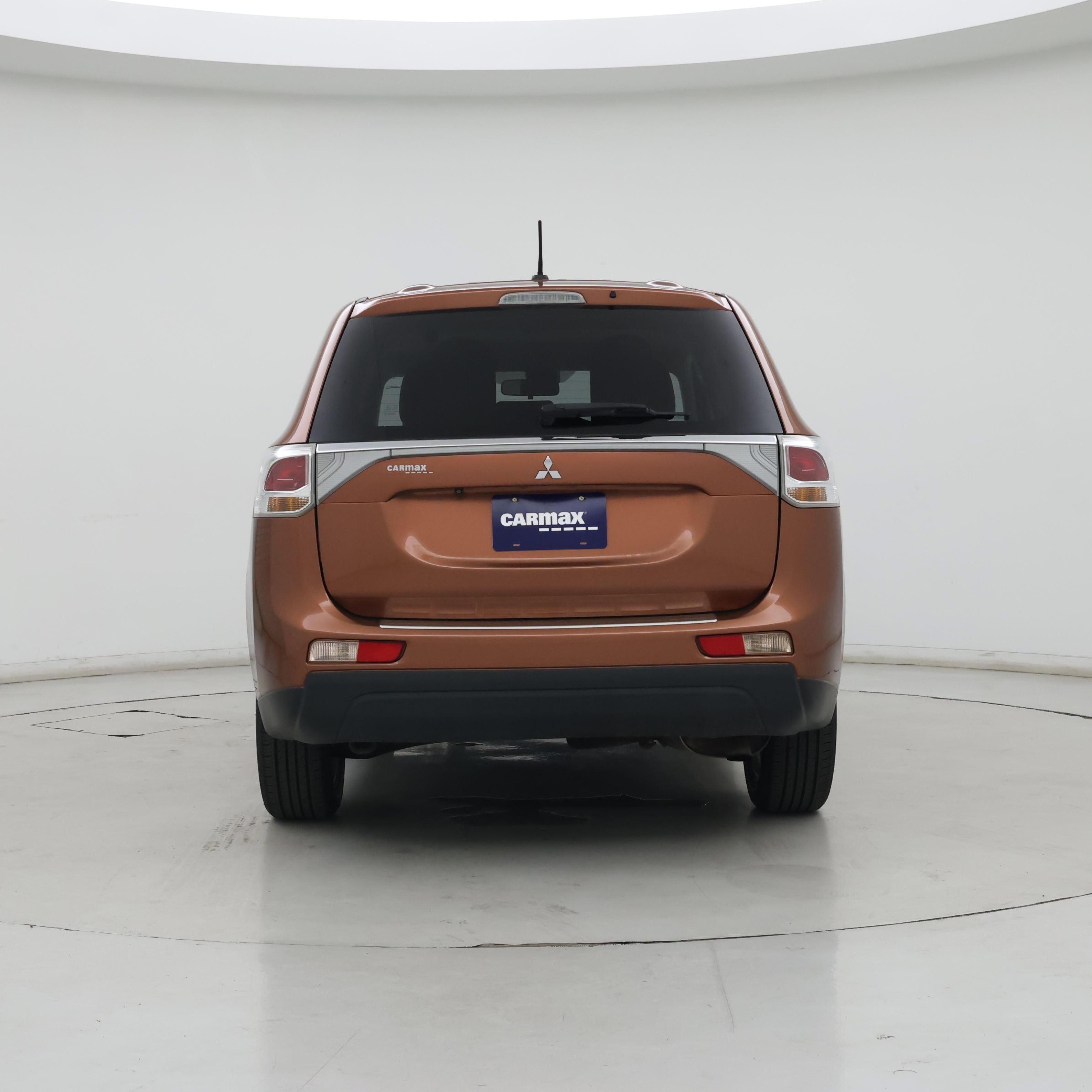 Thumbnail: 2014 Mitsubishi Outlander - 6