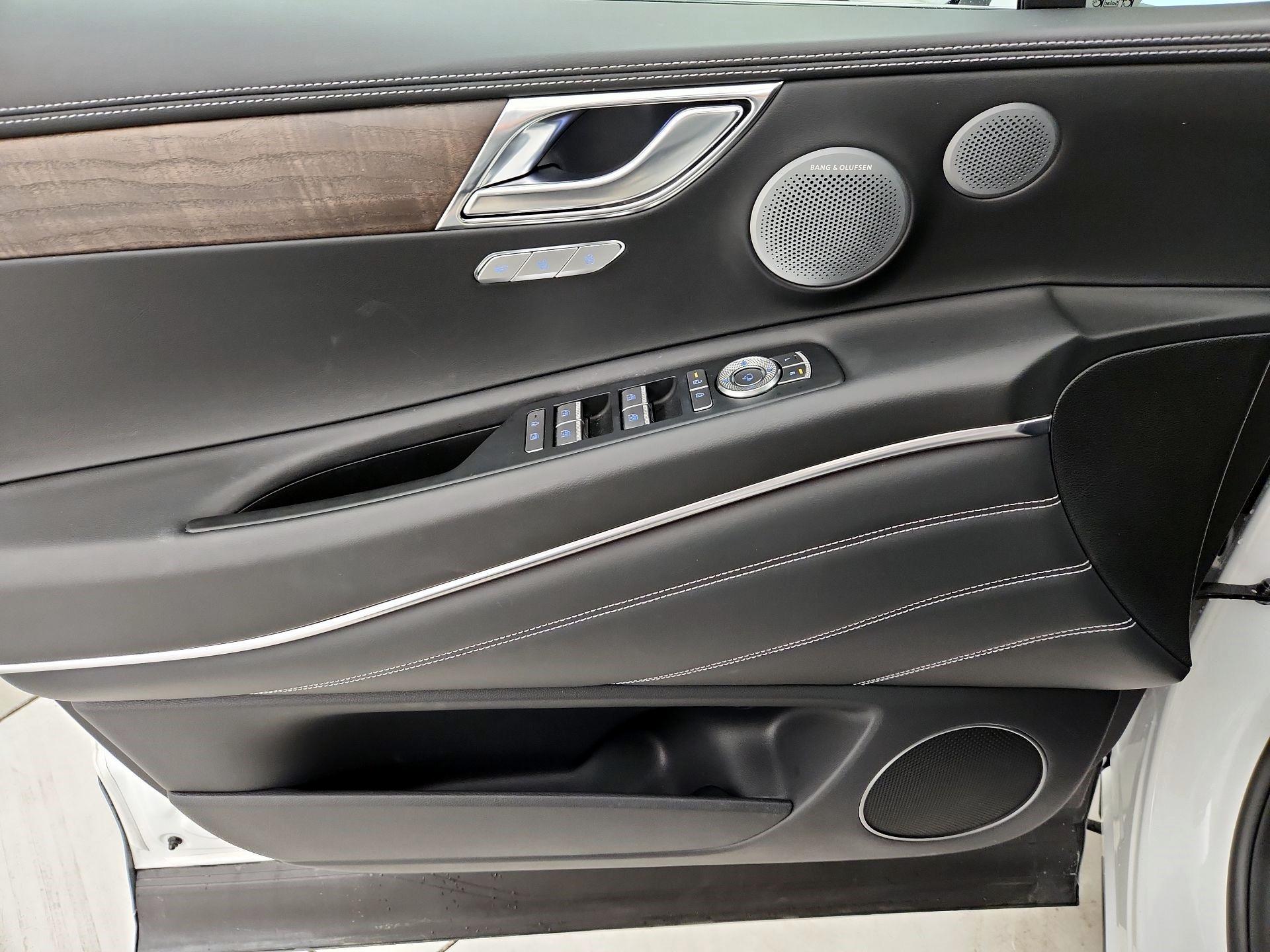 Thumbnail: 2025 Genesis GV80 - 12