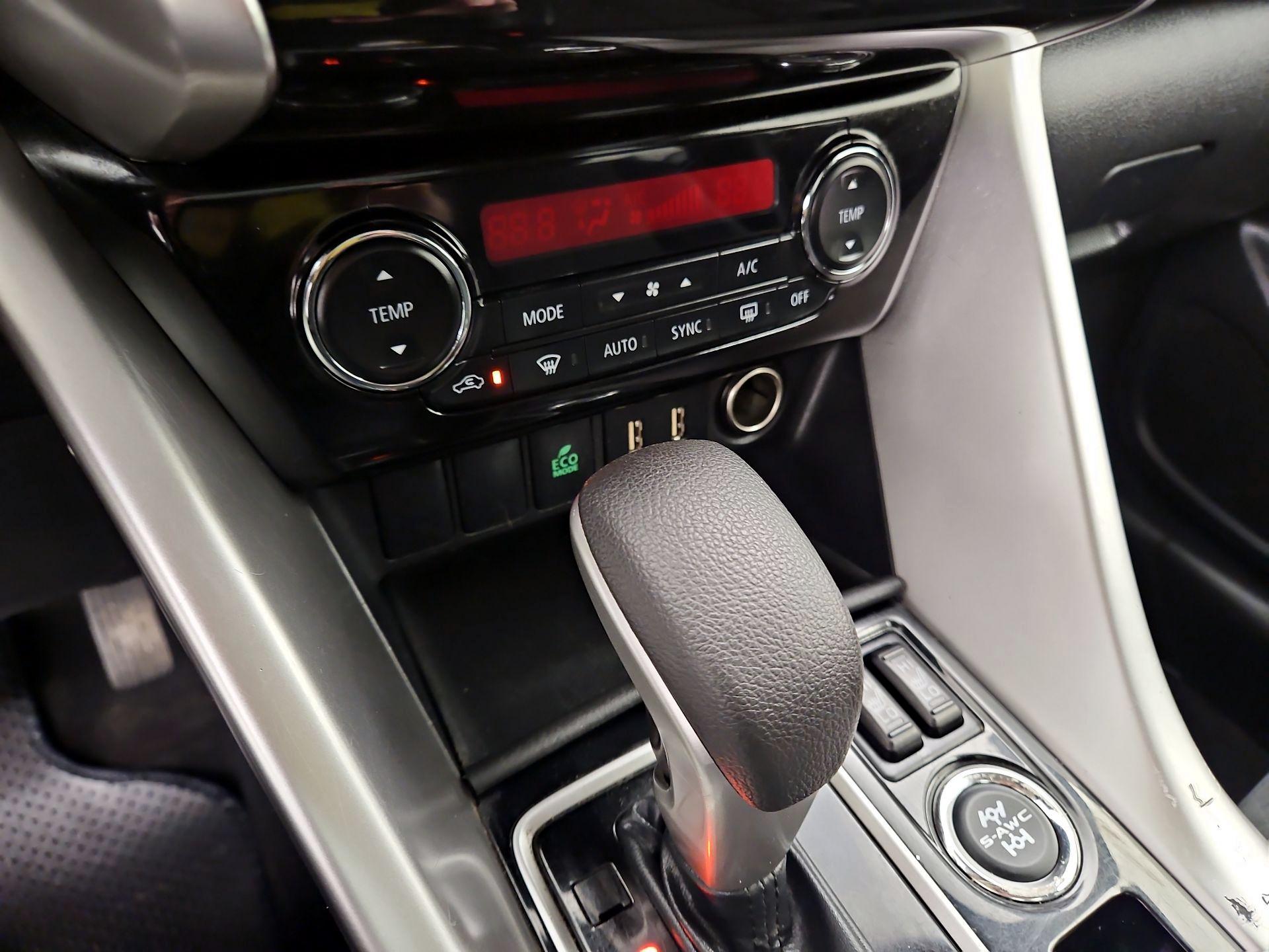 Thumbnail: 2023 Mitsubishi Eclipse Cross - 17