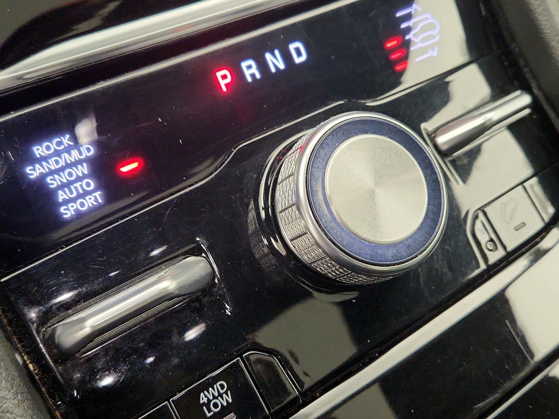 Thumbnail: 2023 Jeep Grand Cherokee L - 18