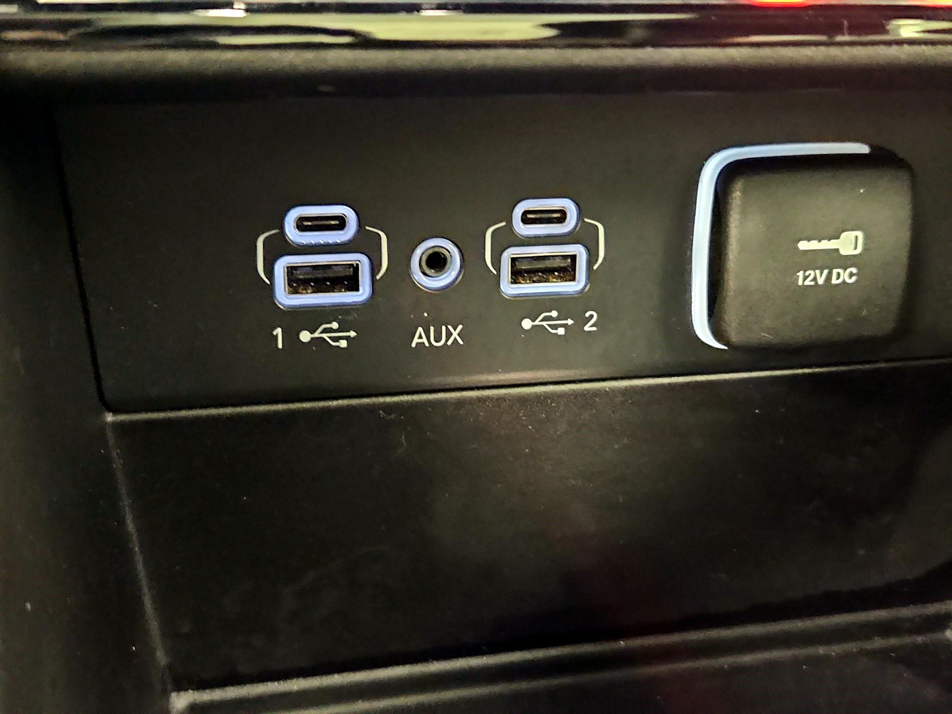 Thumbnail: 2023 Jeep Grand Cherokee L - 19