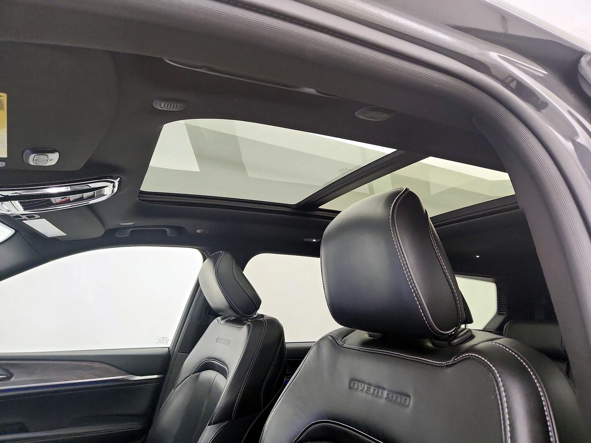 Thumbnail: 2023 Jeep Grand Cherokee L - 20