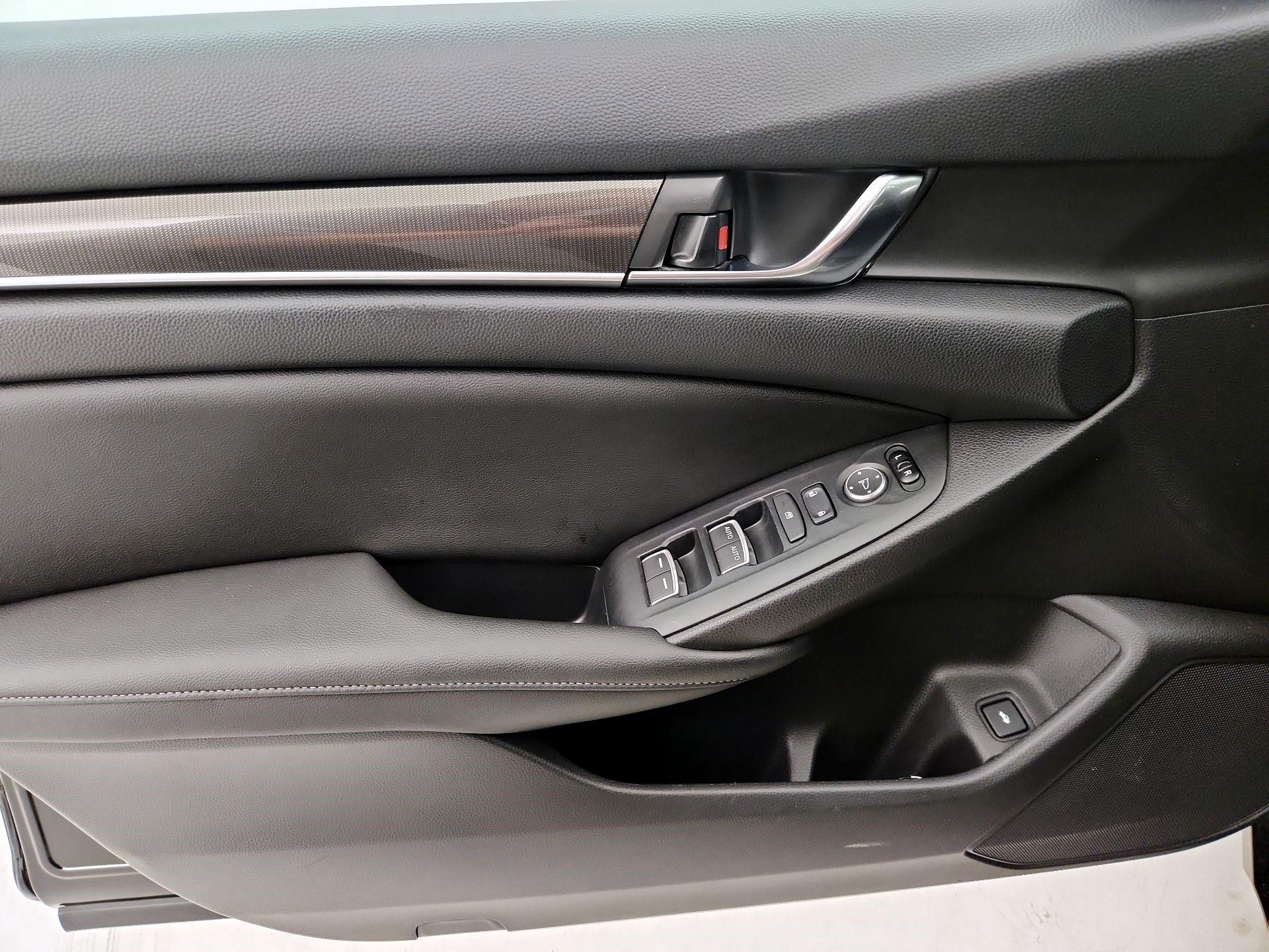 Thumbnail: 2020 Honda Accord - 12