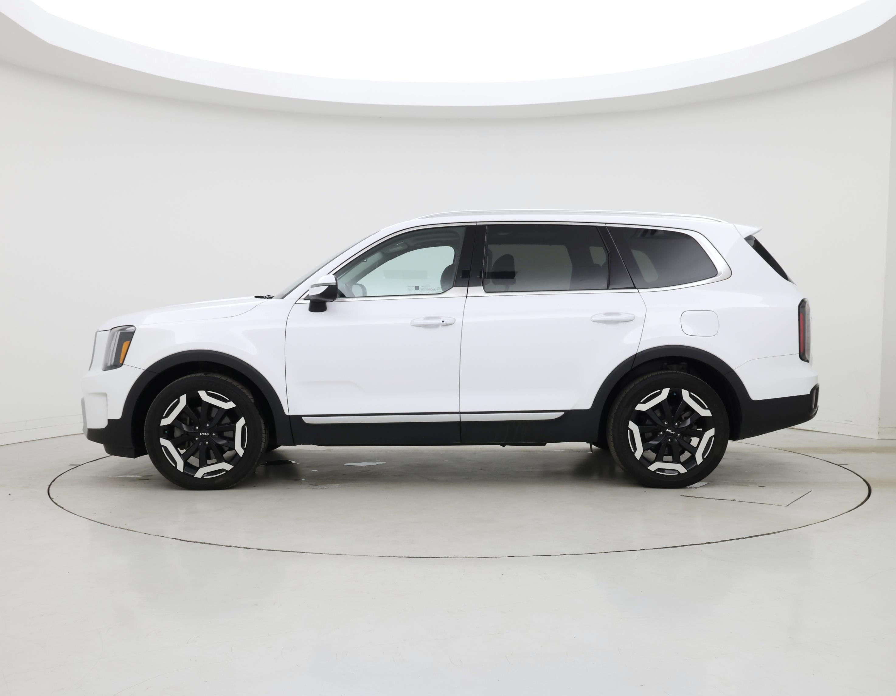 Thumbnail: 2024 Kia Telluride - 3