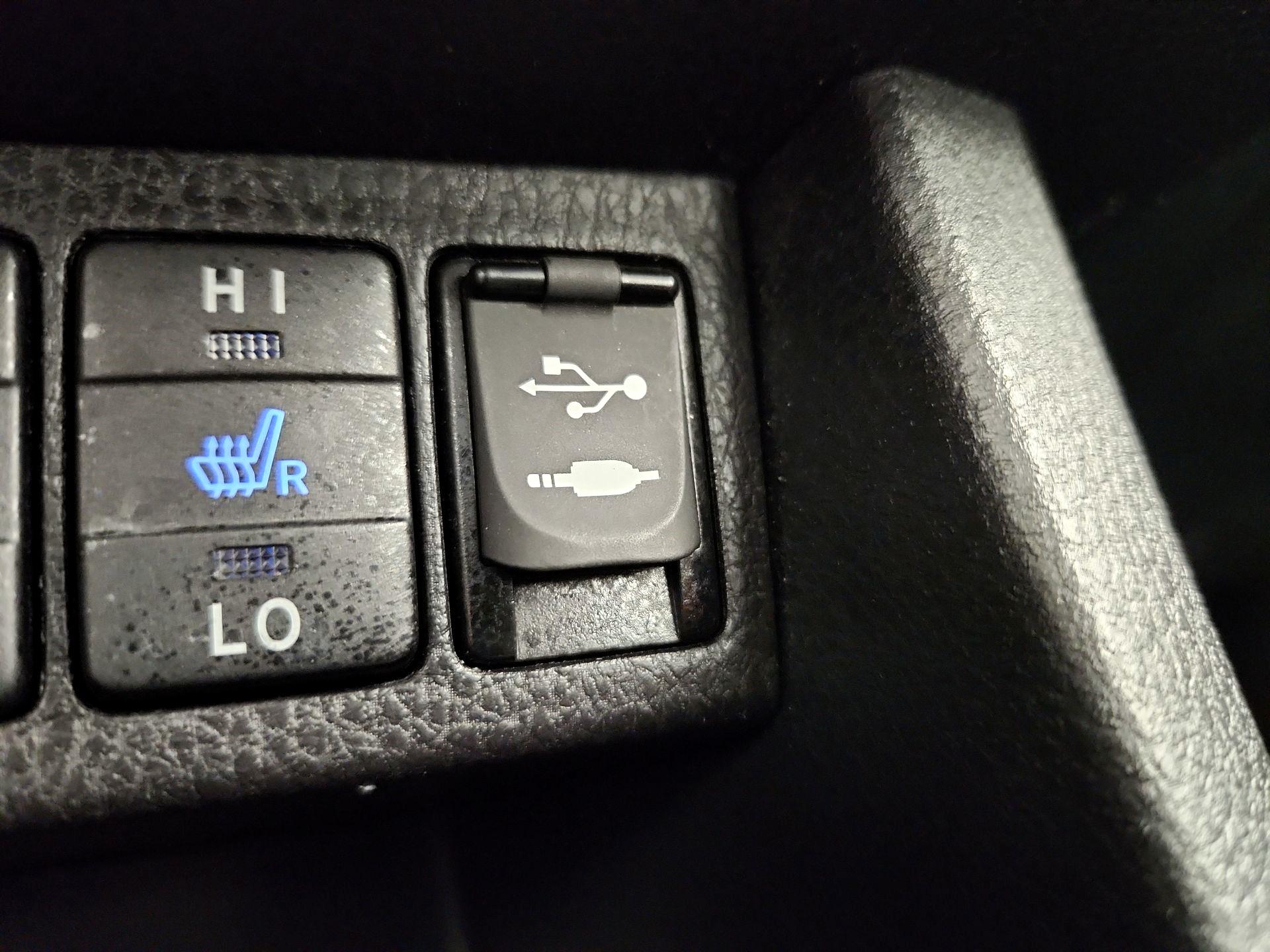 Thumbnail: 2019 Toyota Corolla - 18