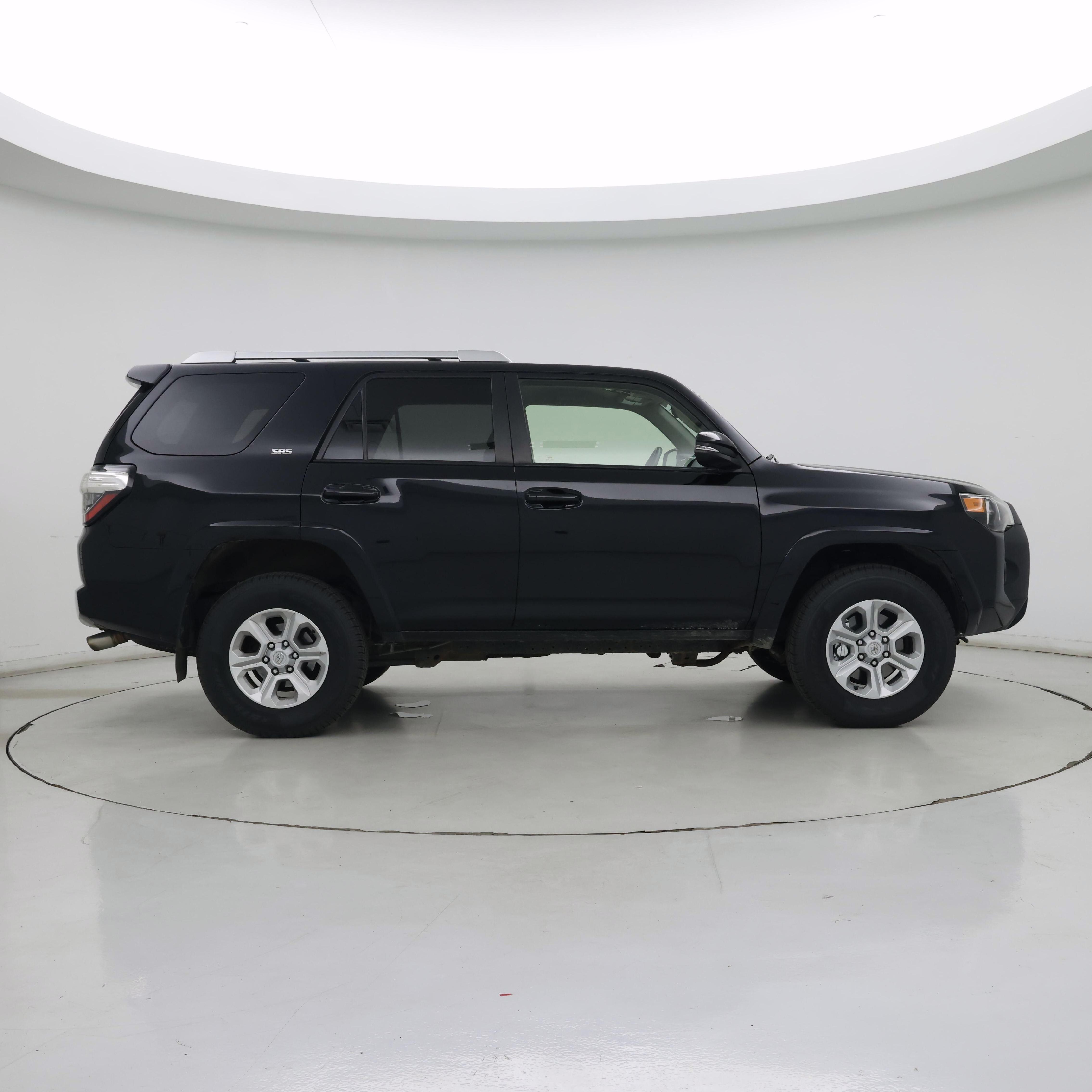 Thumbnail: 2017 Toyota 4Runner - 7