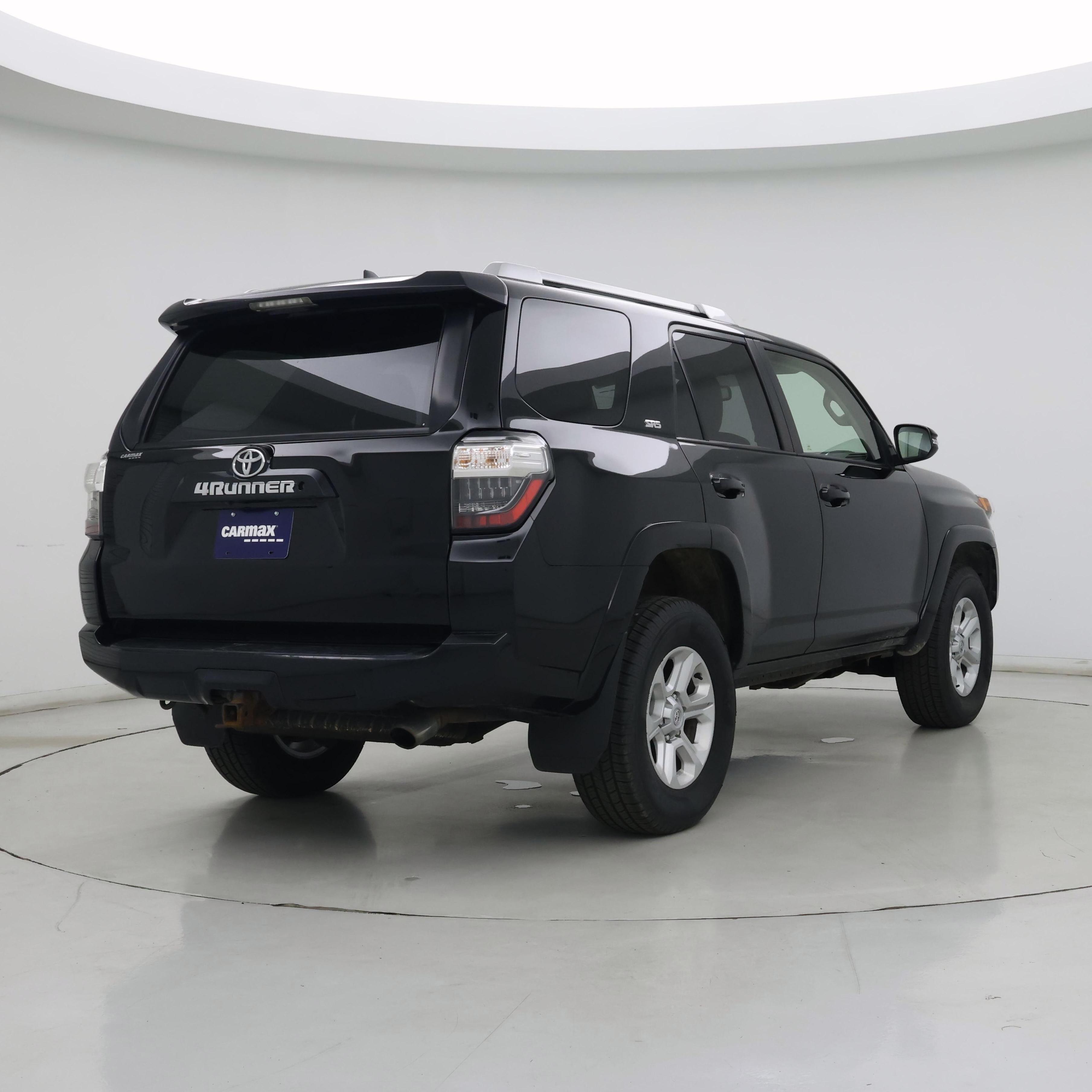 Thumbnail: 2017 Toyota 4Runner - 8