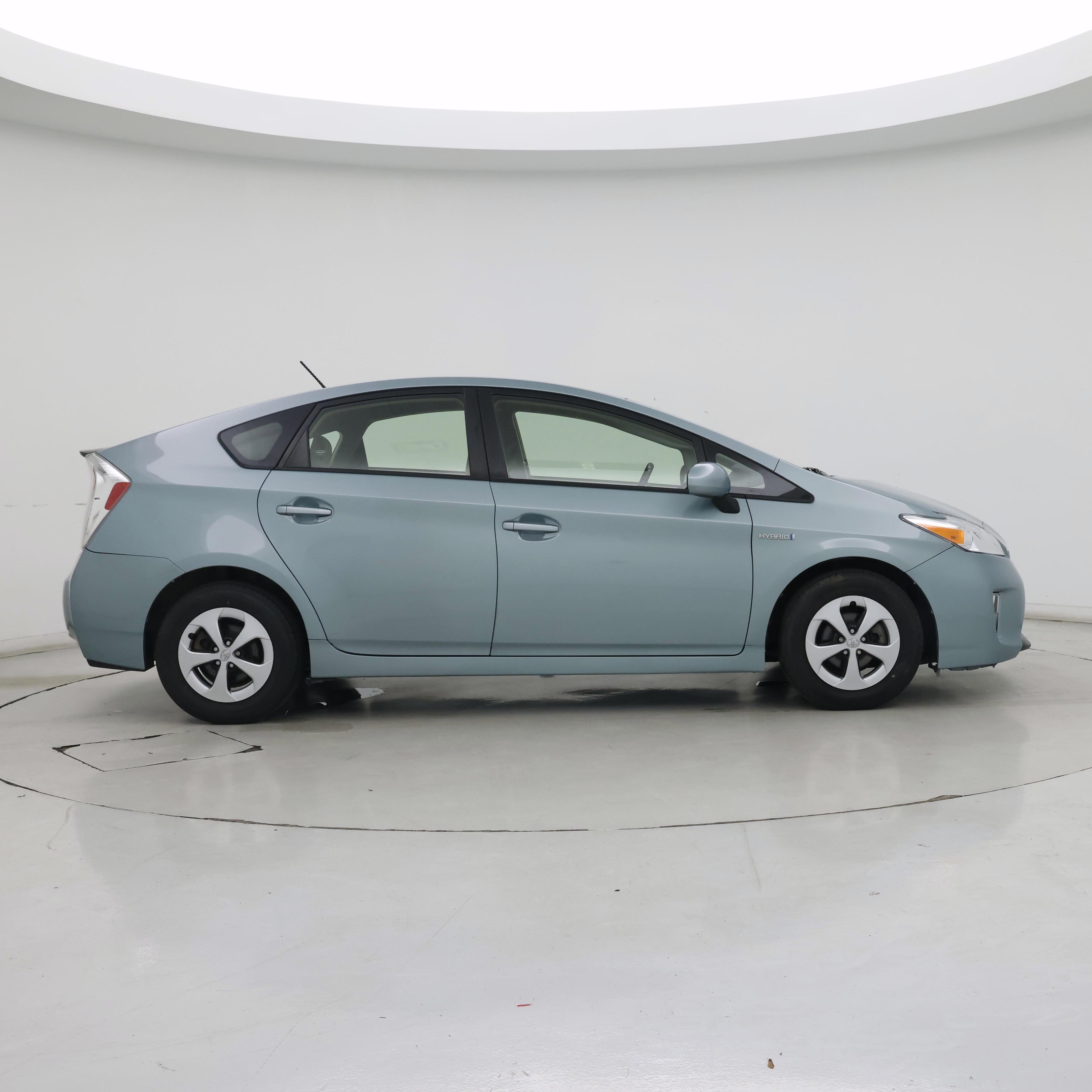 Thumbnail: 2014 Toyota Prius - 7
