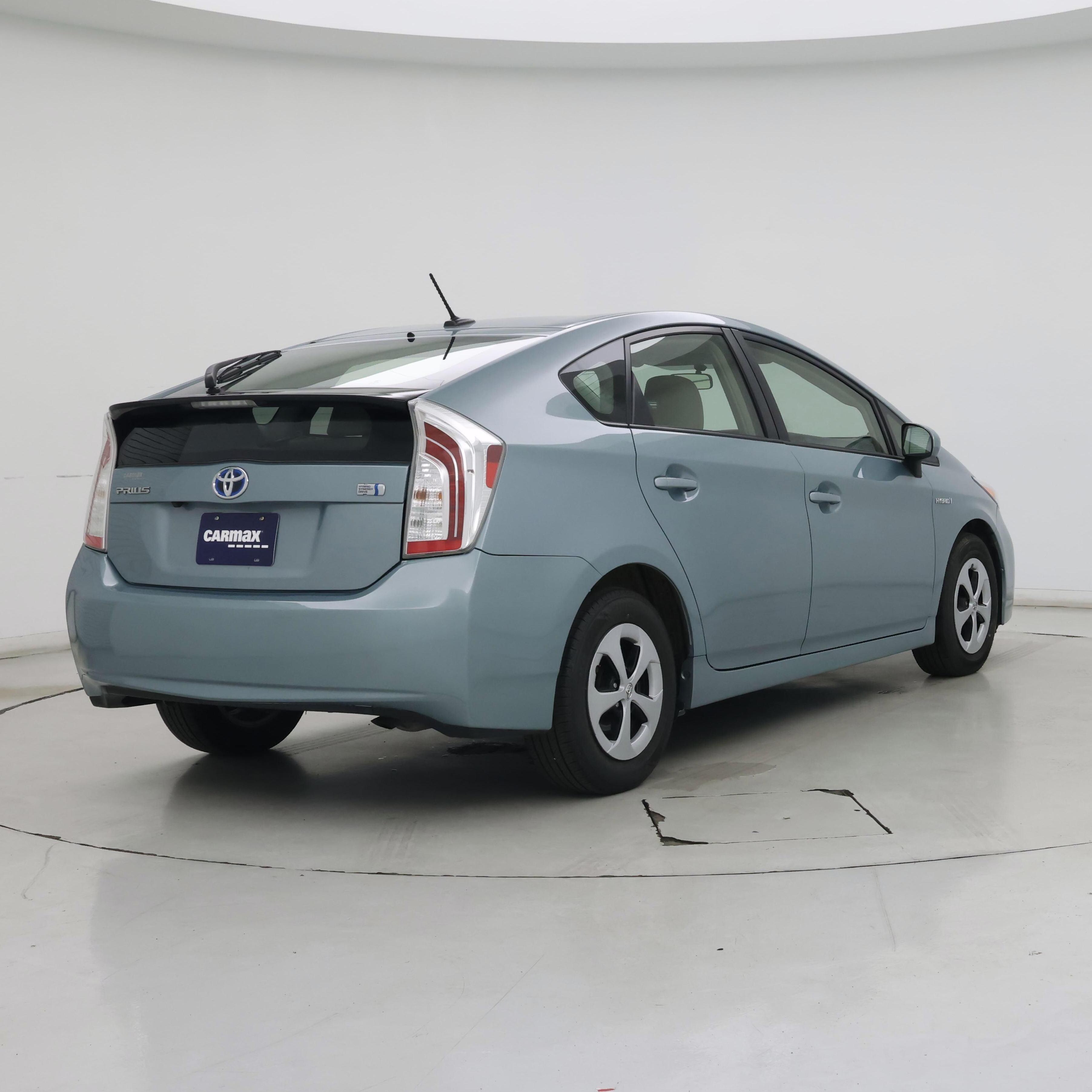 Thumbnail: 2014 Toyota Prius - 8