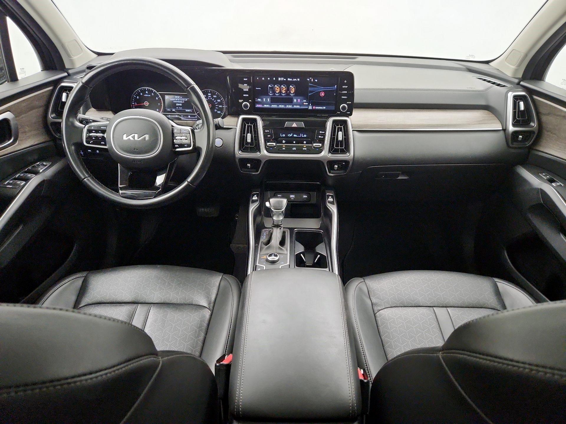 Thumbnail: 2022 Kia Sorento - 9