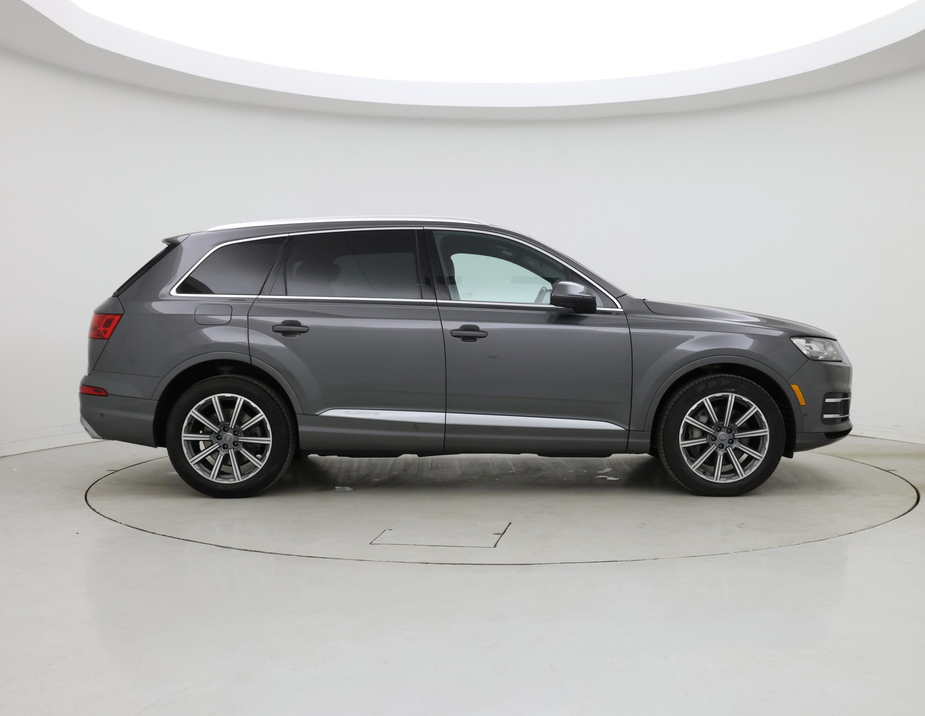 Thumbnail: 2019 Audi Q7 - 7