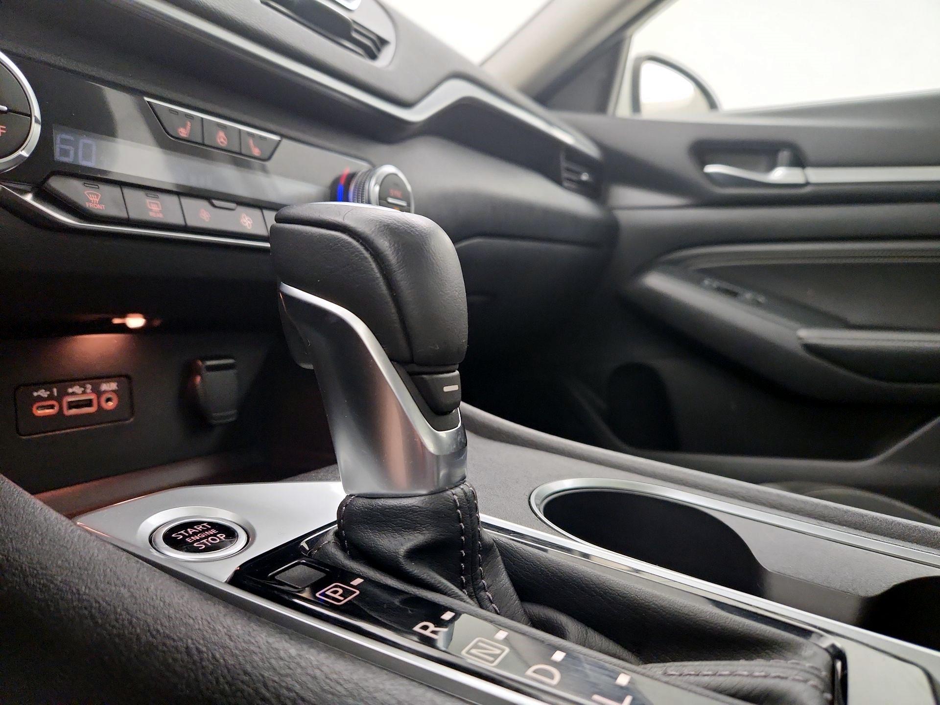 Thumbnail: 2019 Nissan Altima - 17