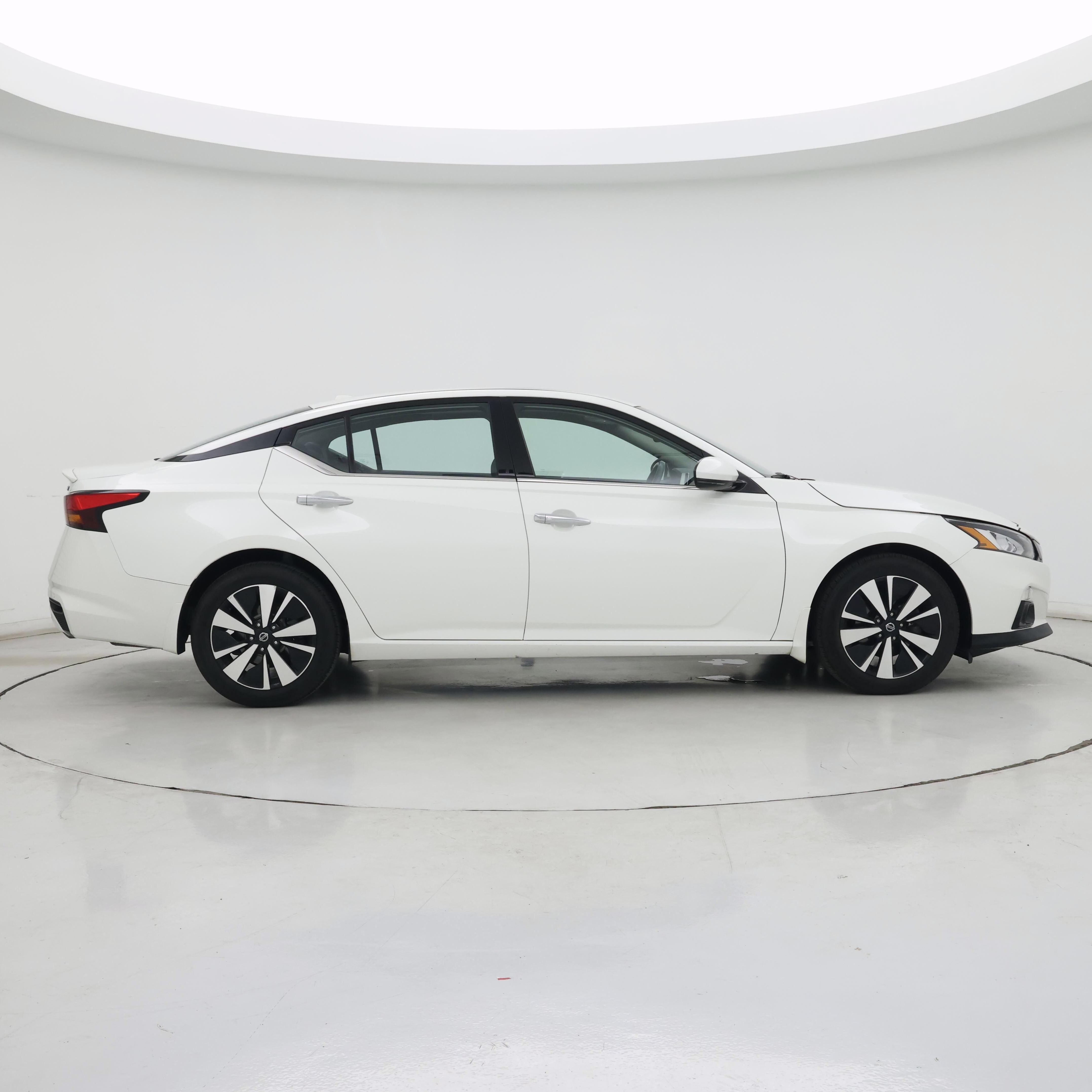 Thumbnail: 2019 Nissan Altima - 7
