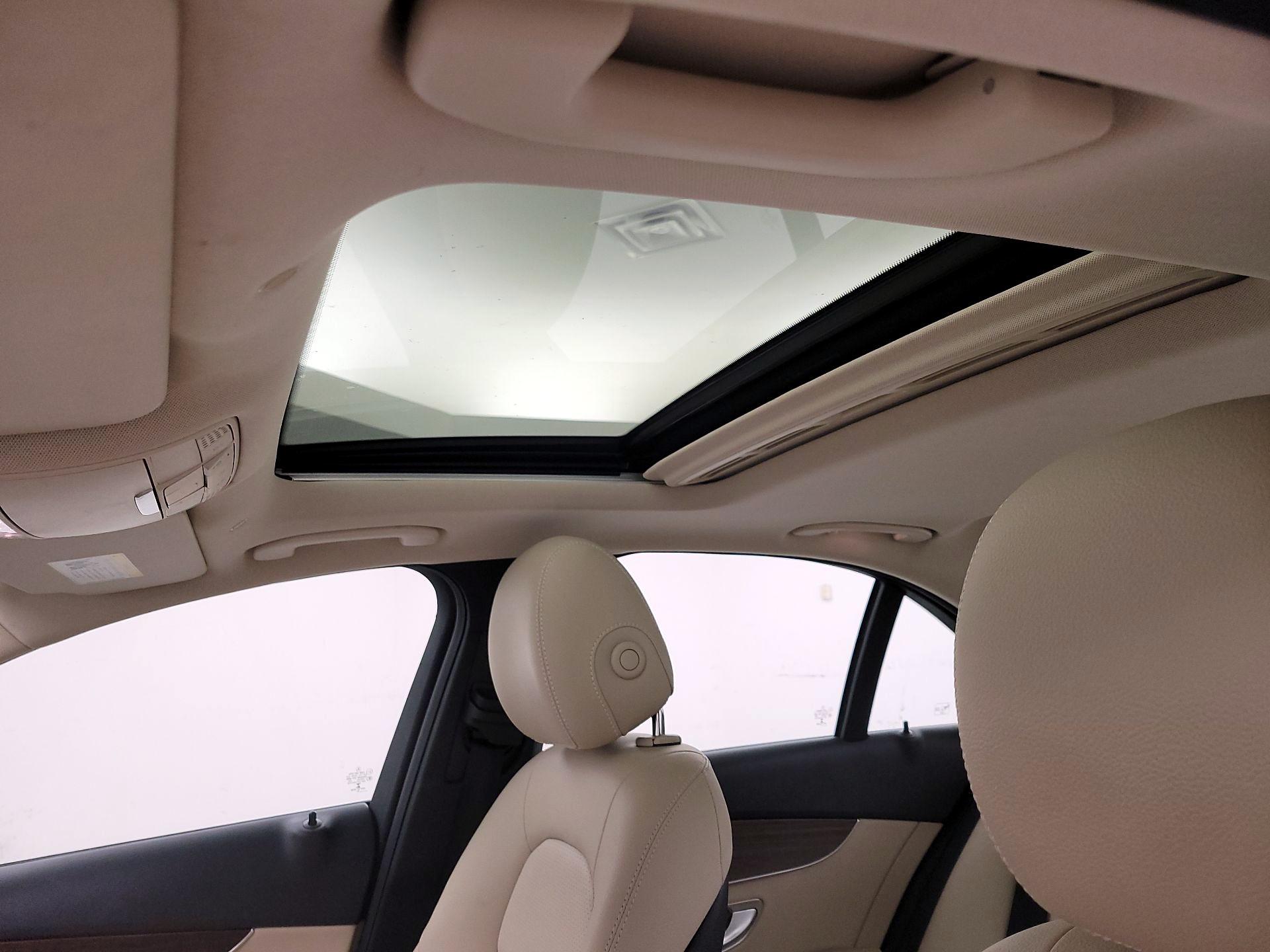 Thumbnail: 2019 Mercedes-Benz C-Class - 19