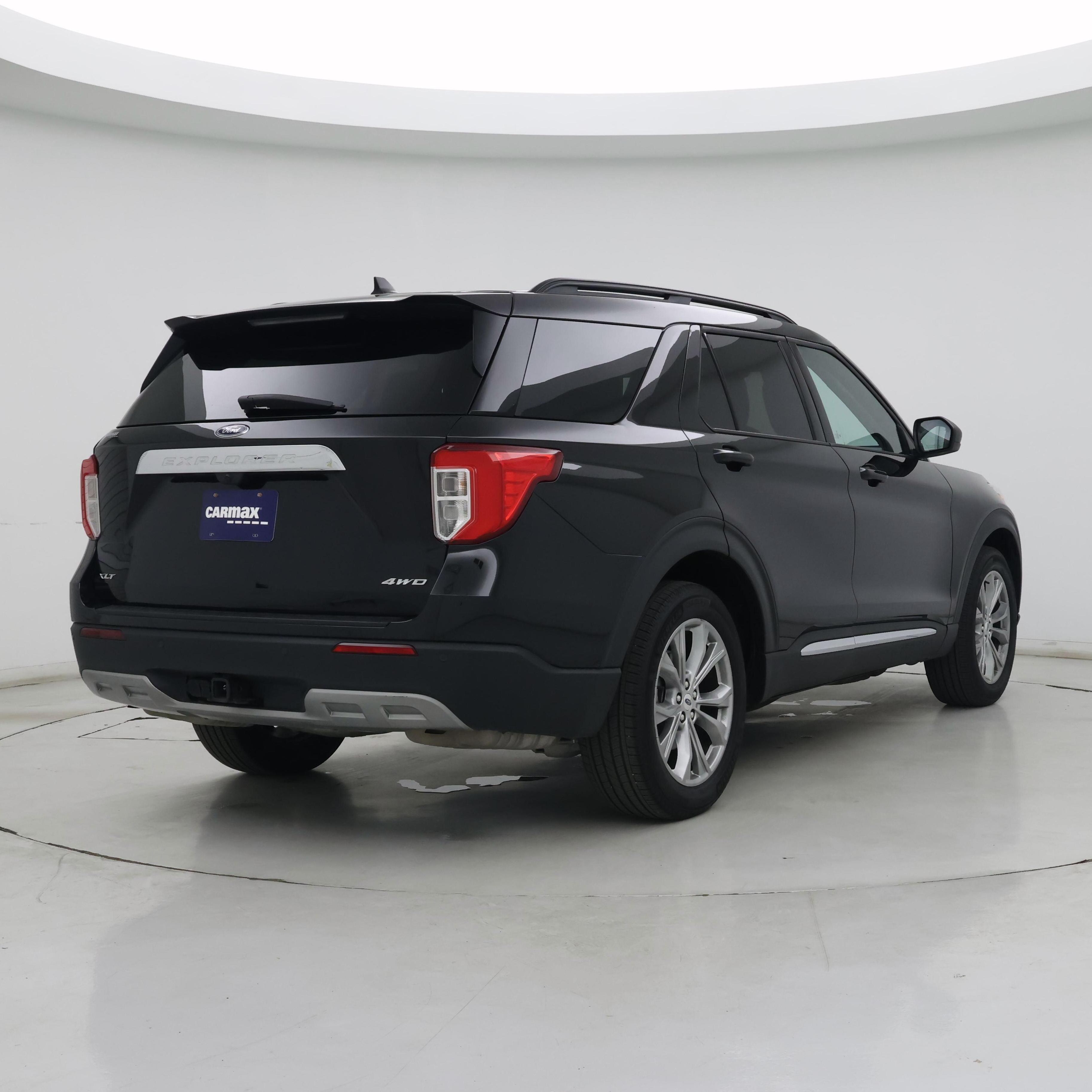 Thumbnail: 2023 Ford Explorer - 8