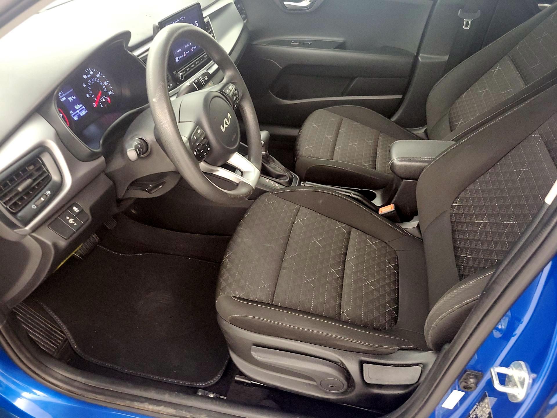 Thumbnail: 2023 Kia Rio - 11