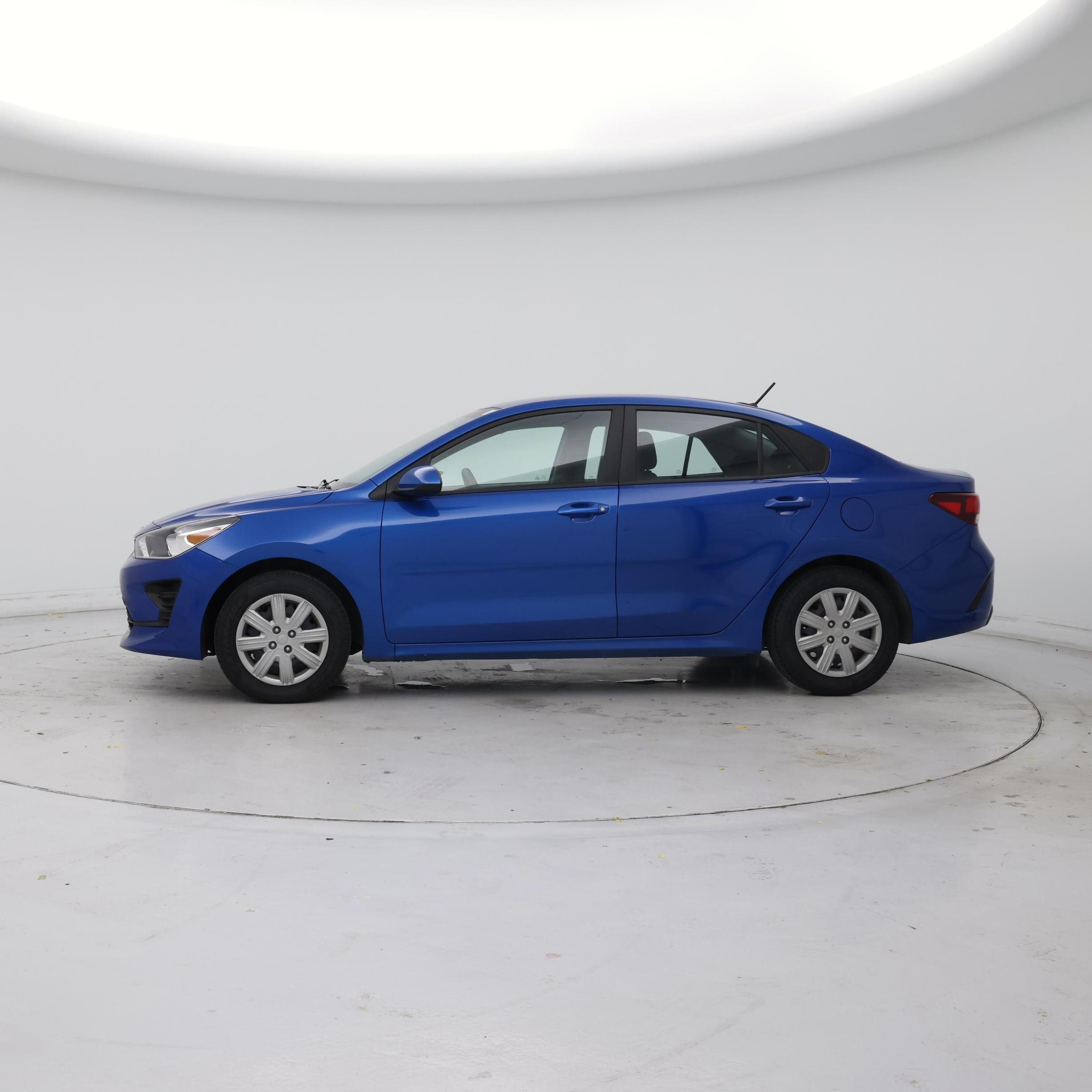 Thumbnail: 2023 Kia Rio - 3