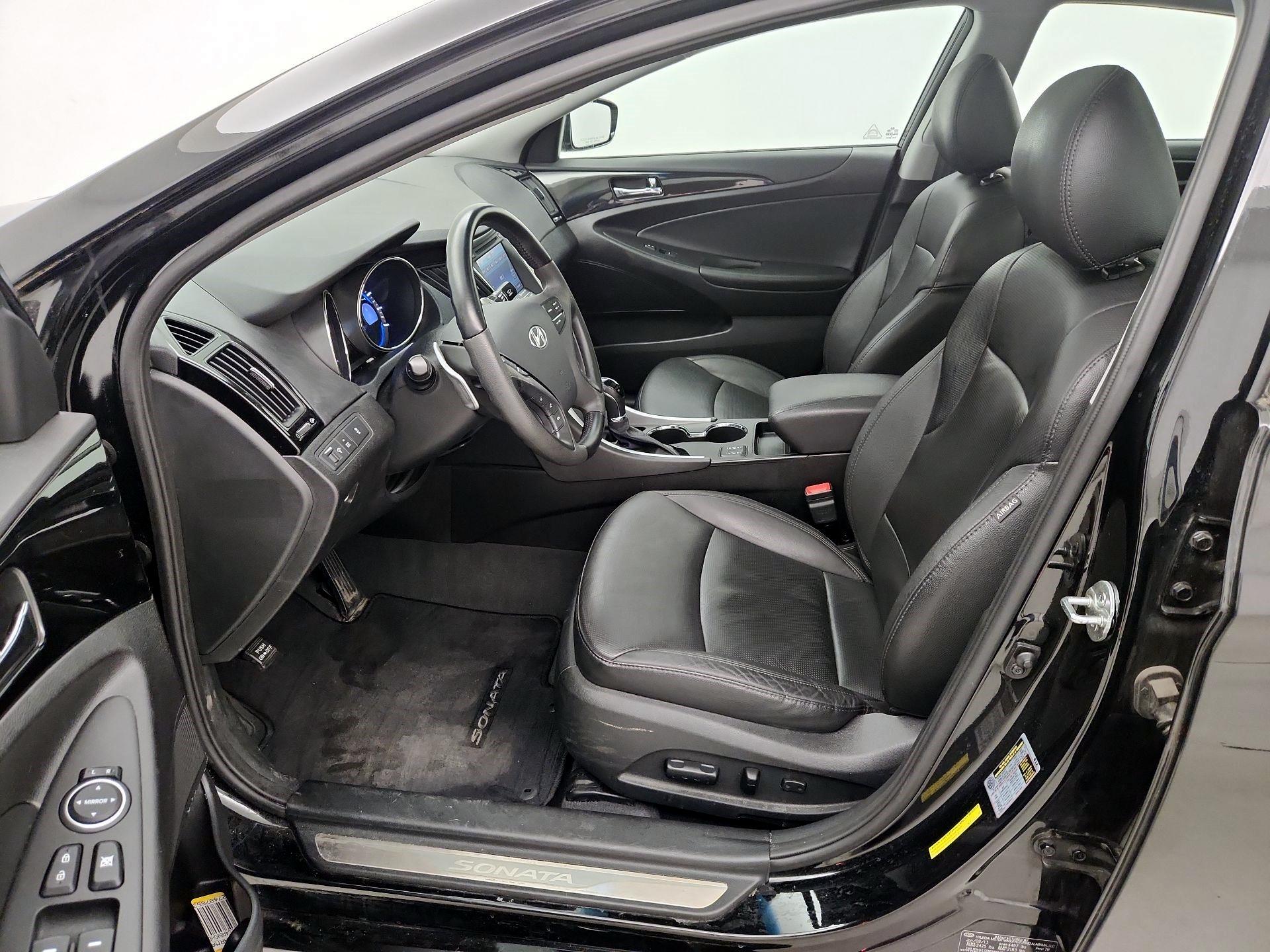Thumbnail: 2013 Hyundai Sonata - 11