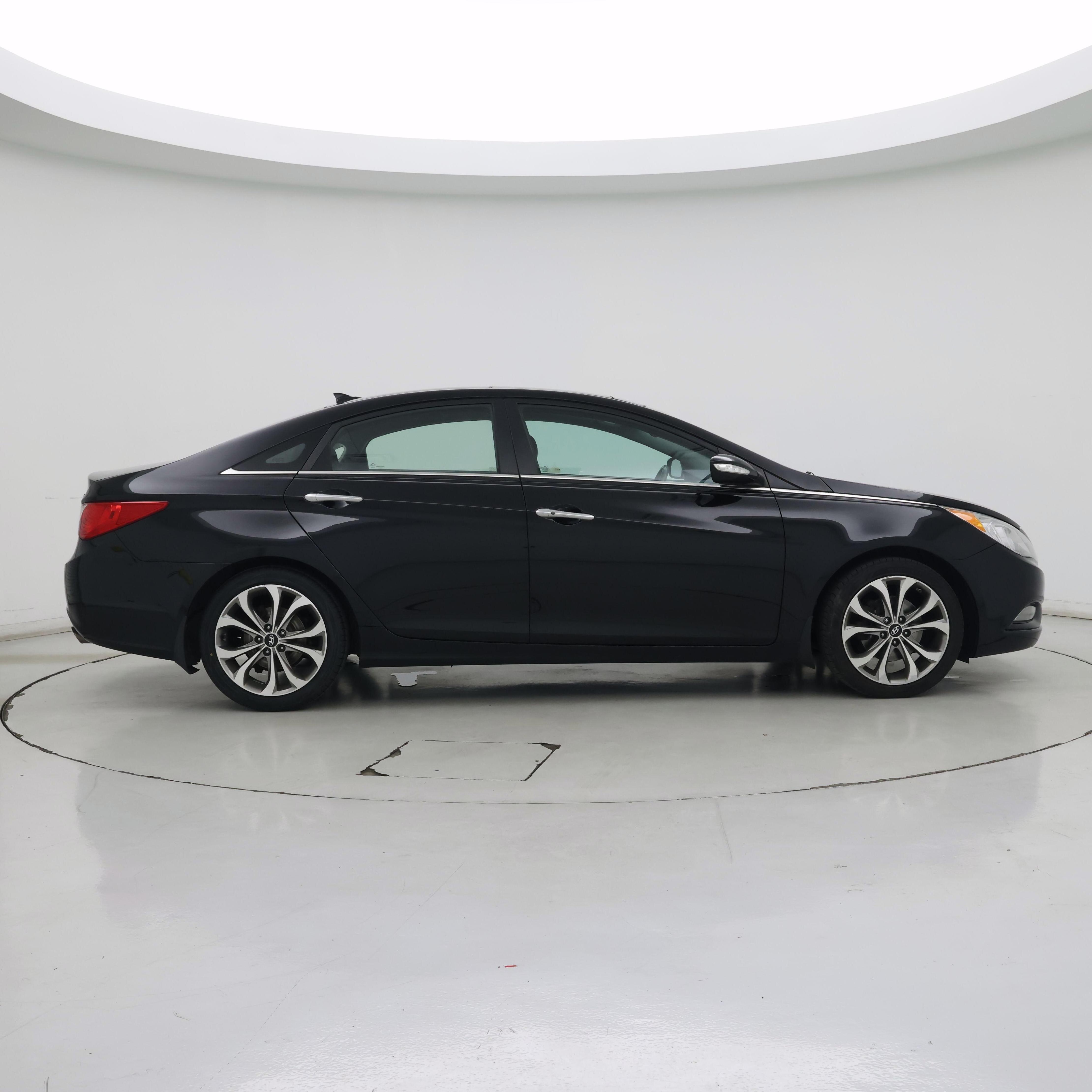 Thumbnail: 2013 Hyundai Sonata - 7