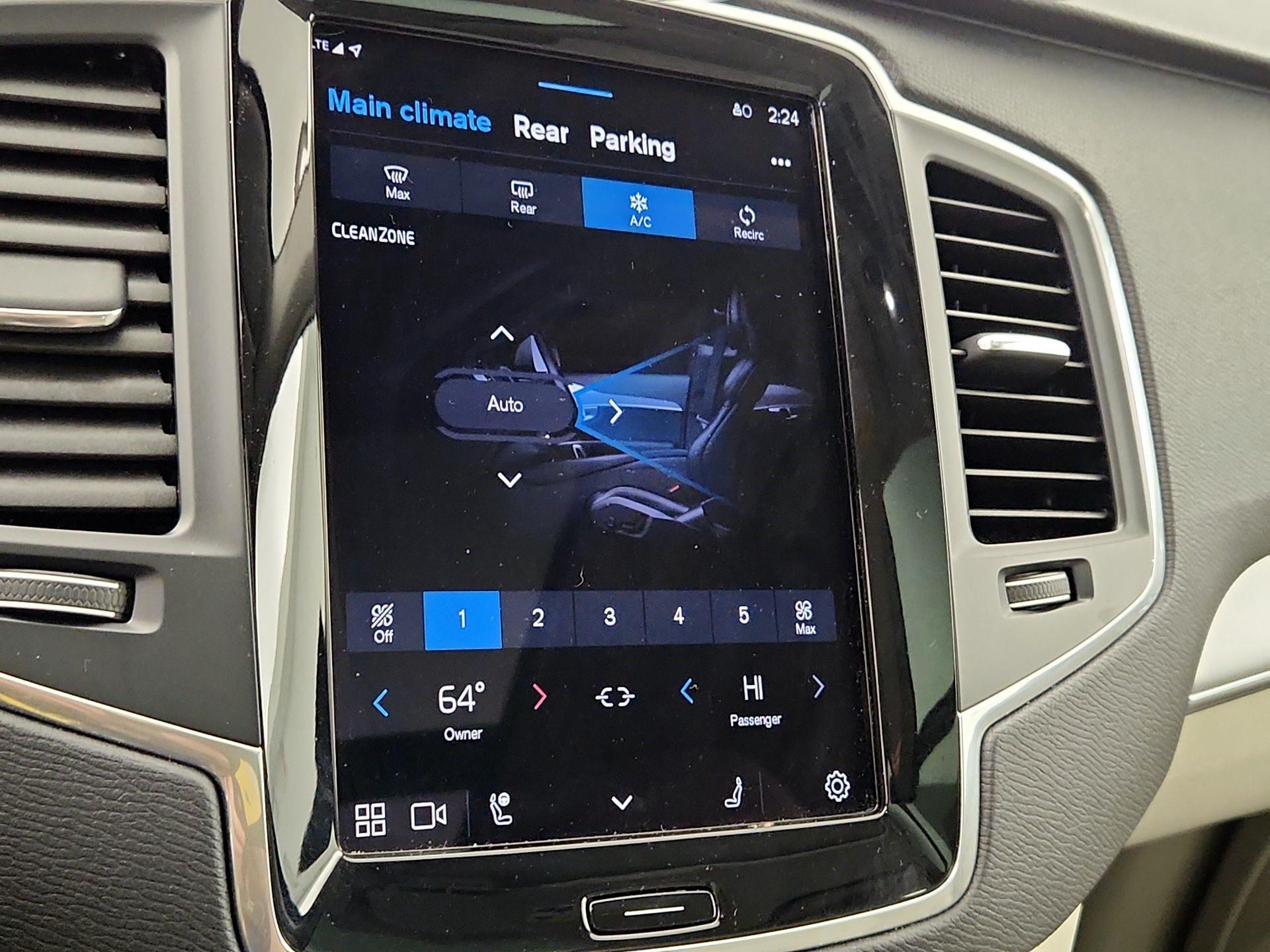 Thumbnail: 2023 Volvo XC90 - 17