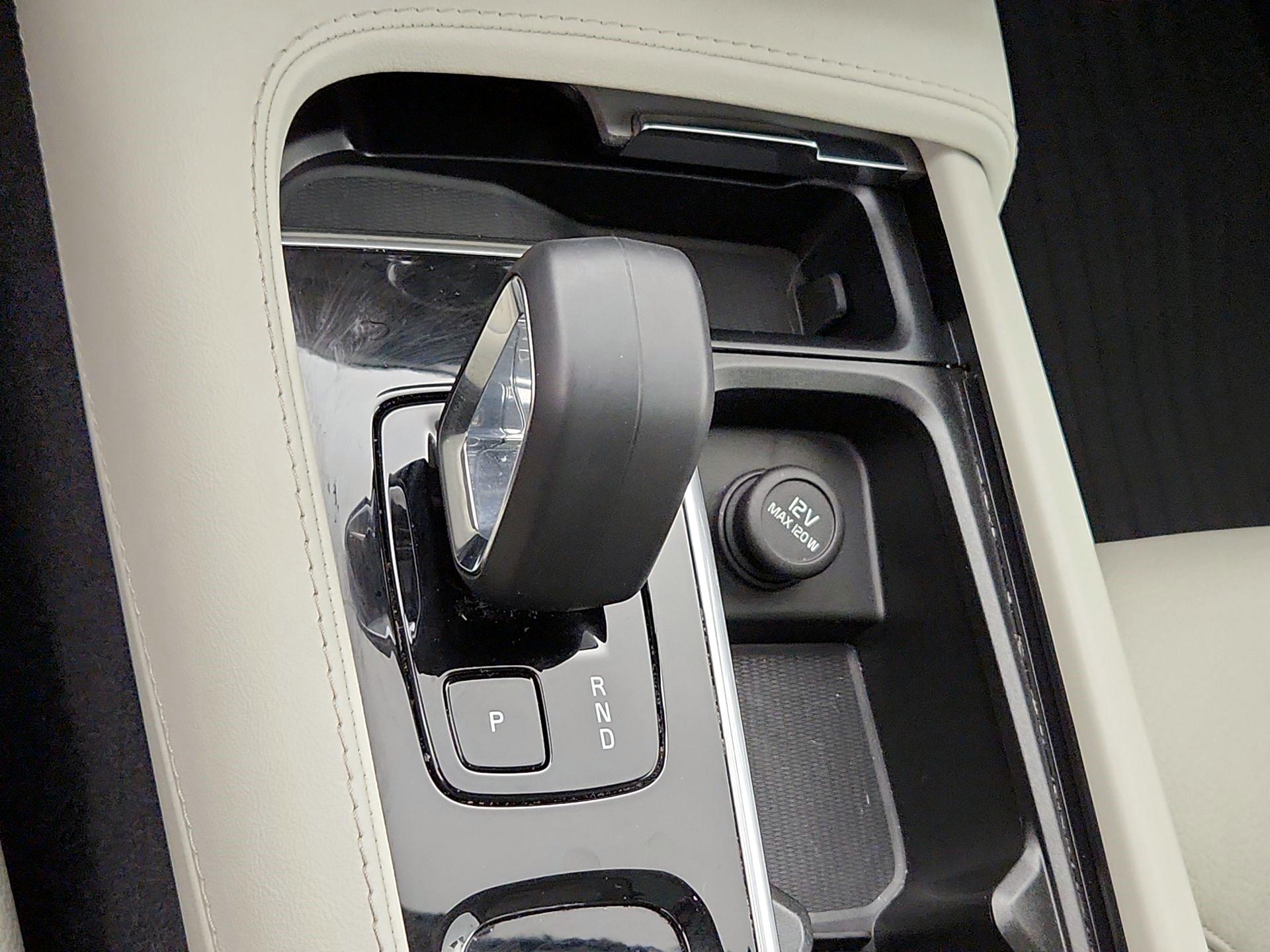 Thumbnail: 2023 Volvo XC90 - 18