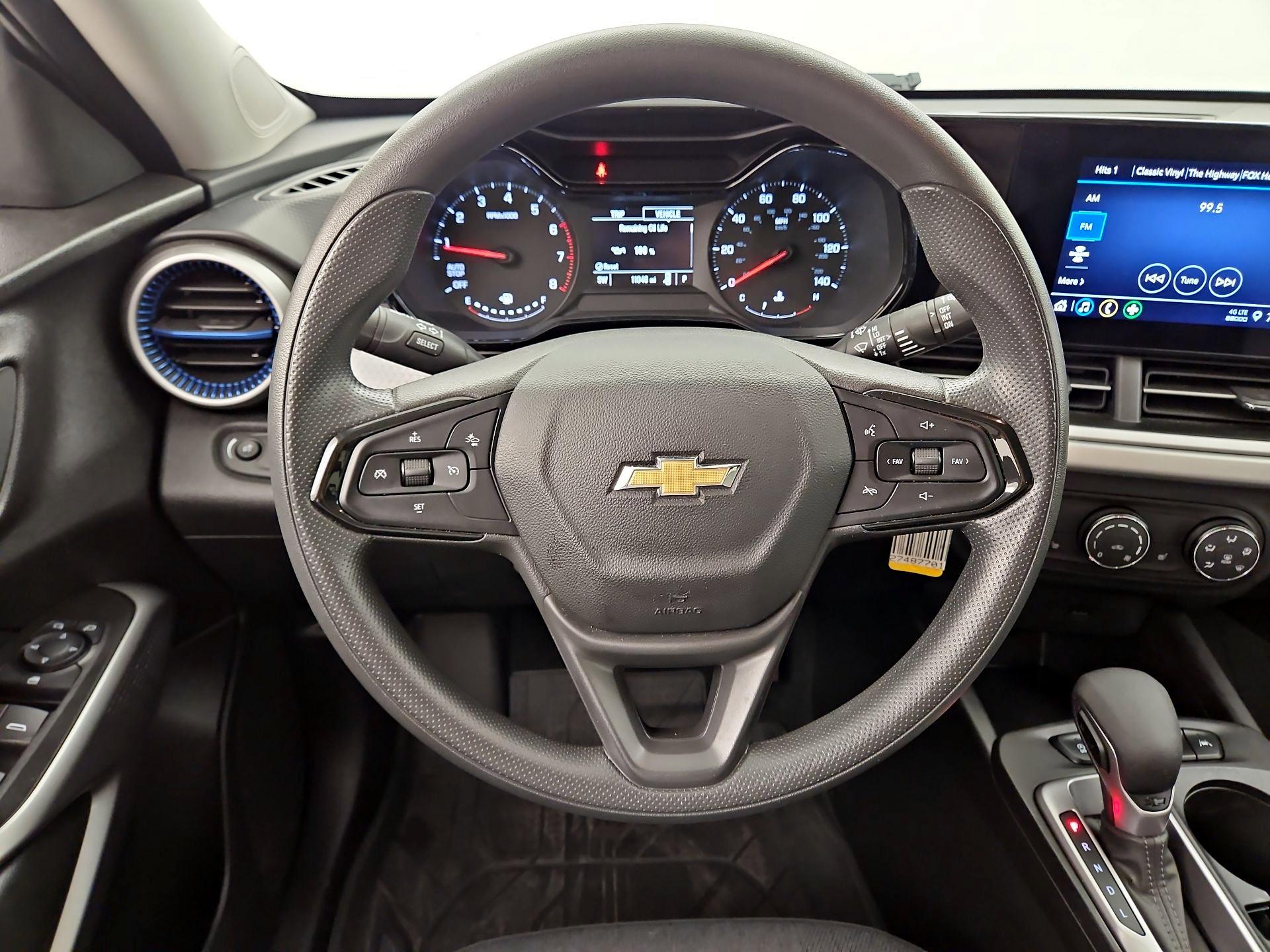 Thumbnail: 2024 Chevrolet Trax - 10