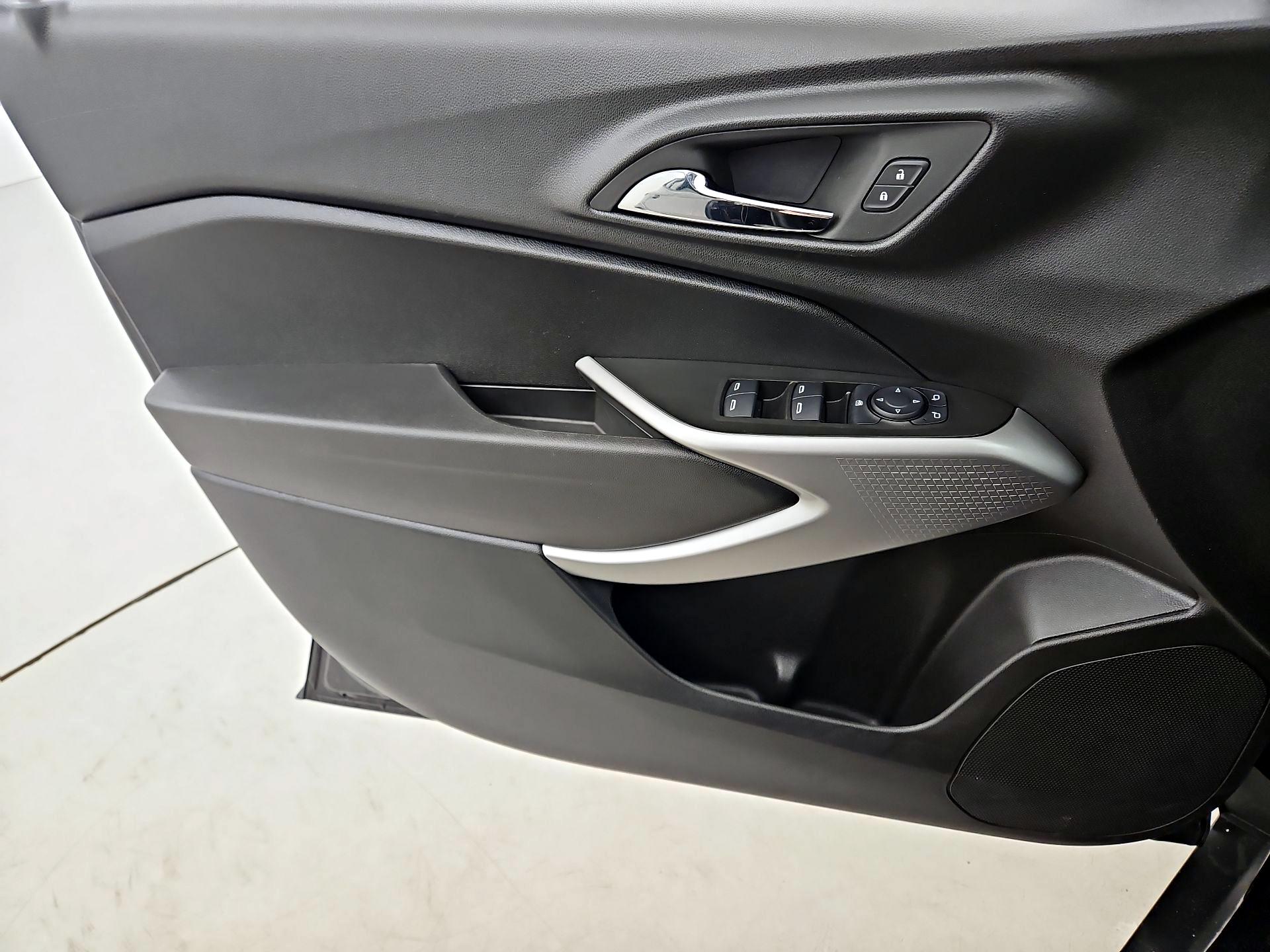 Thumbnail: 2024 Chevrolet Trax - 12