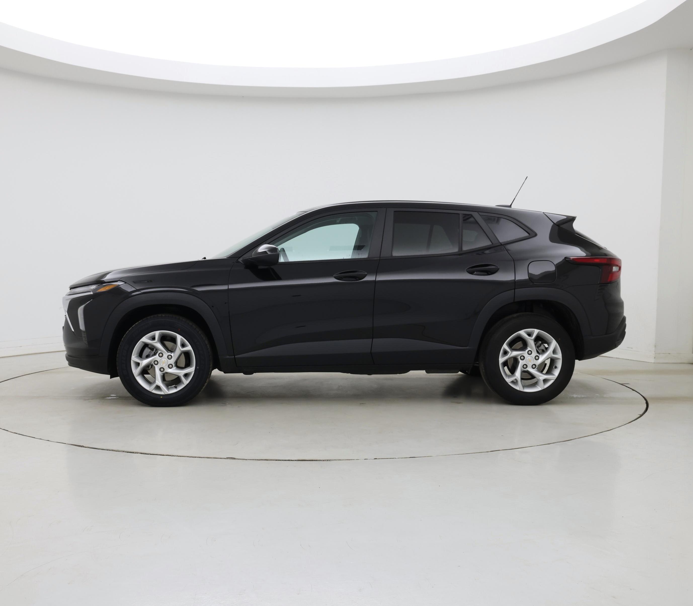Thumbnail: 2024 Chevrolet Trax - 3