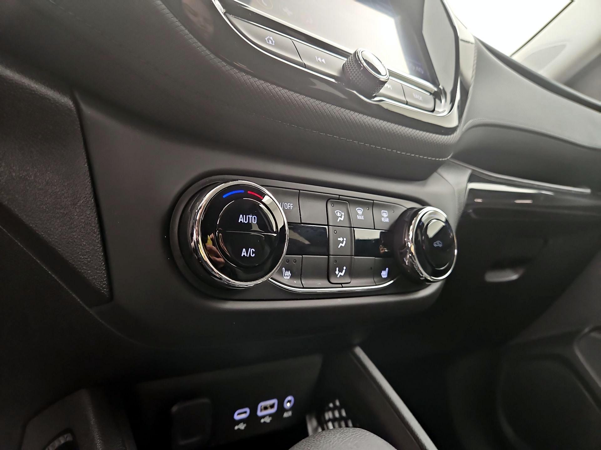 Thumbnail: 2023 Chevrolet TrailBlazer - 16