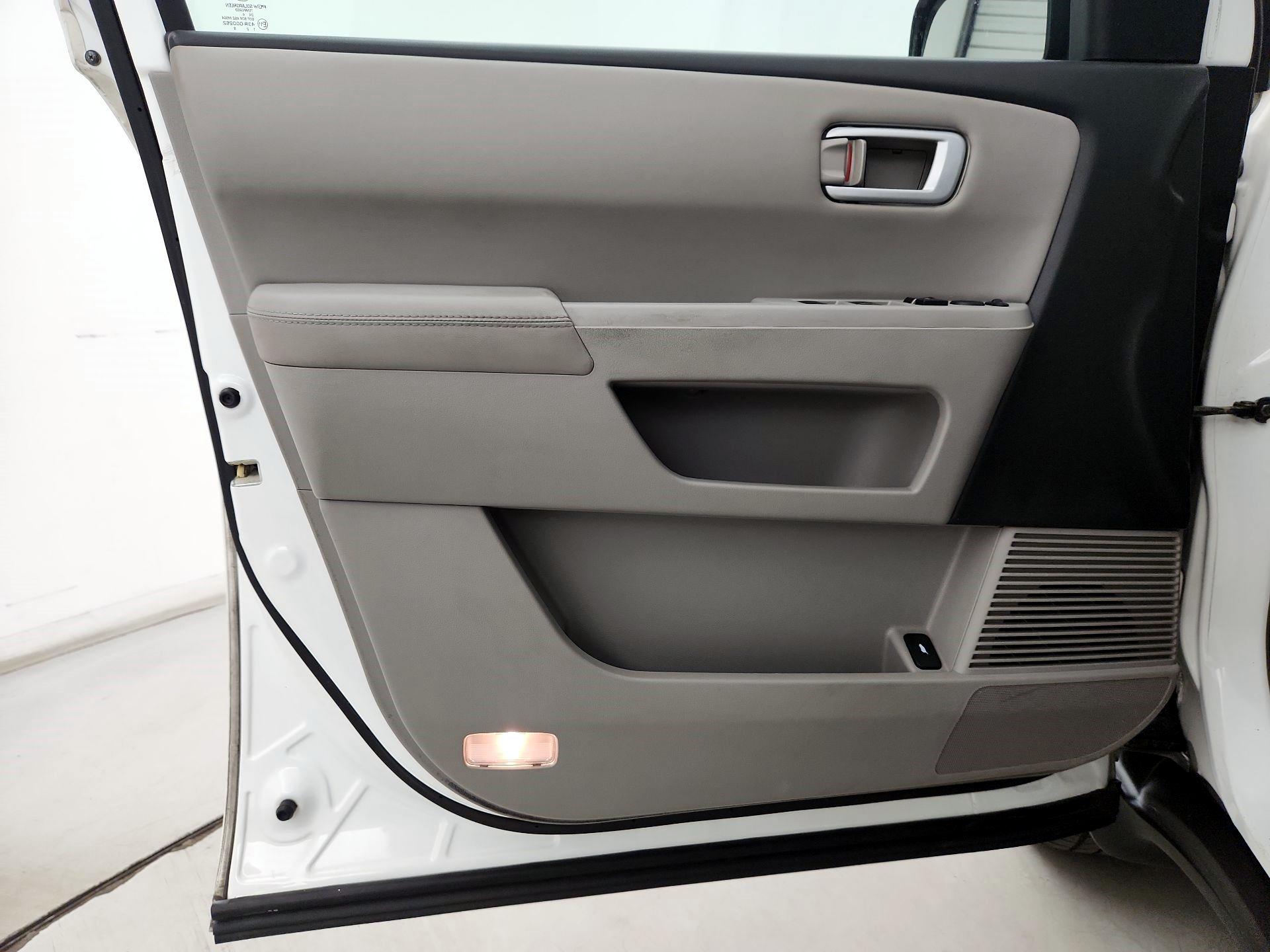 Thumbnail: 2015 Honda Pilot - 12