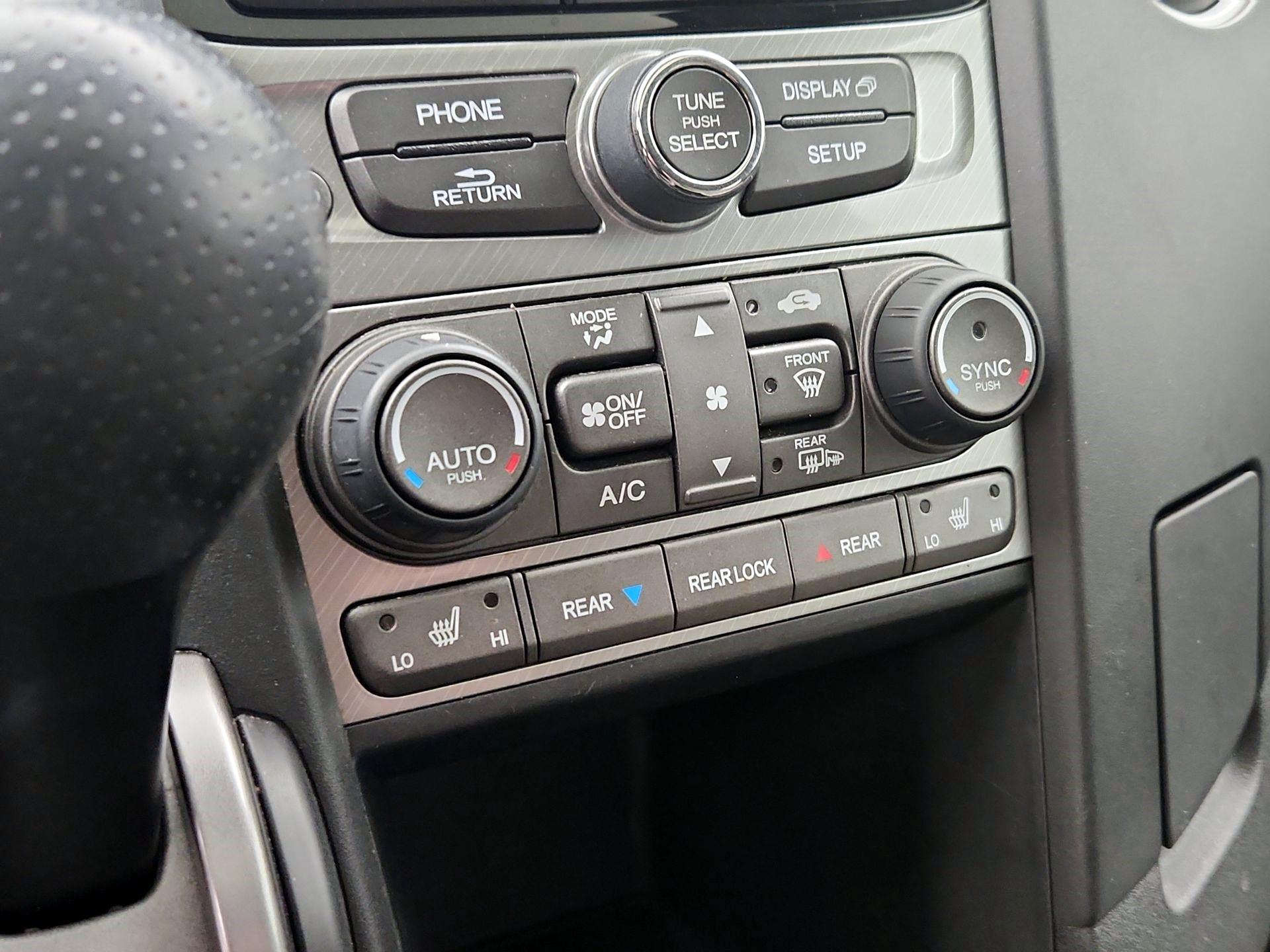 Thumbnail: 2015 Honda Pilot - 16