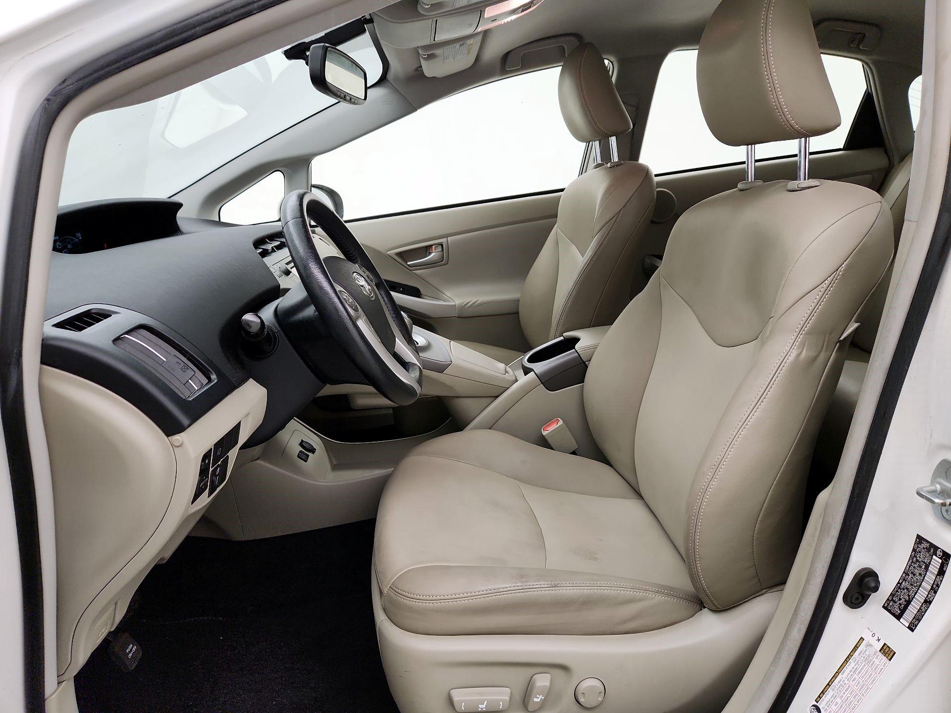 Thumbnail: 2014 Toyota Prius - 11