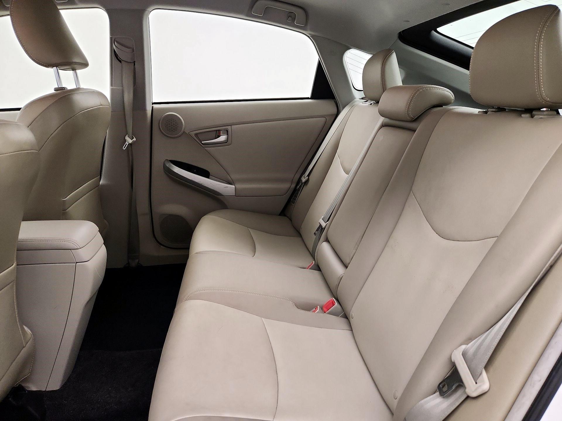 Thumbnail: 2014 Toyota Prius - 18