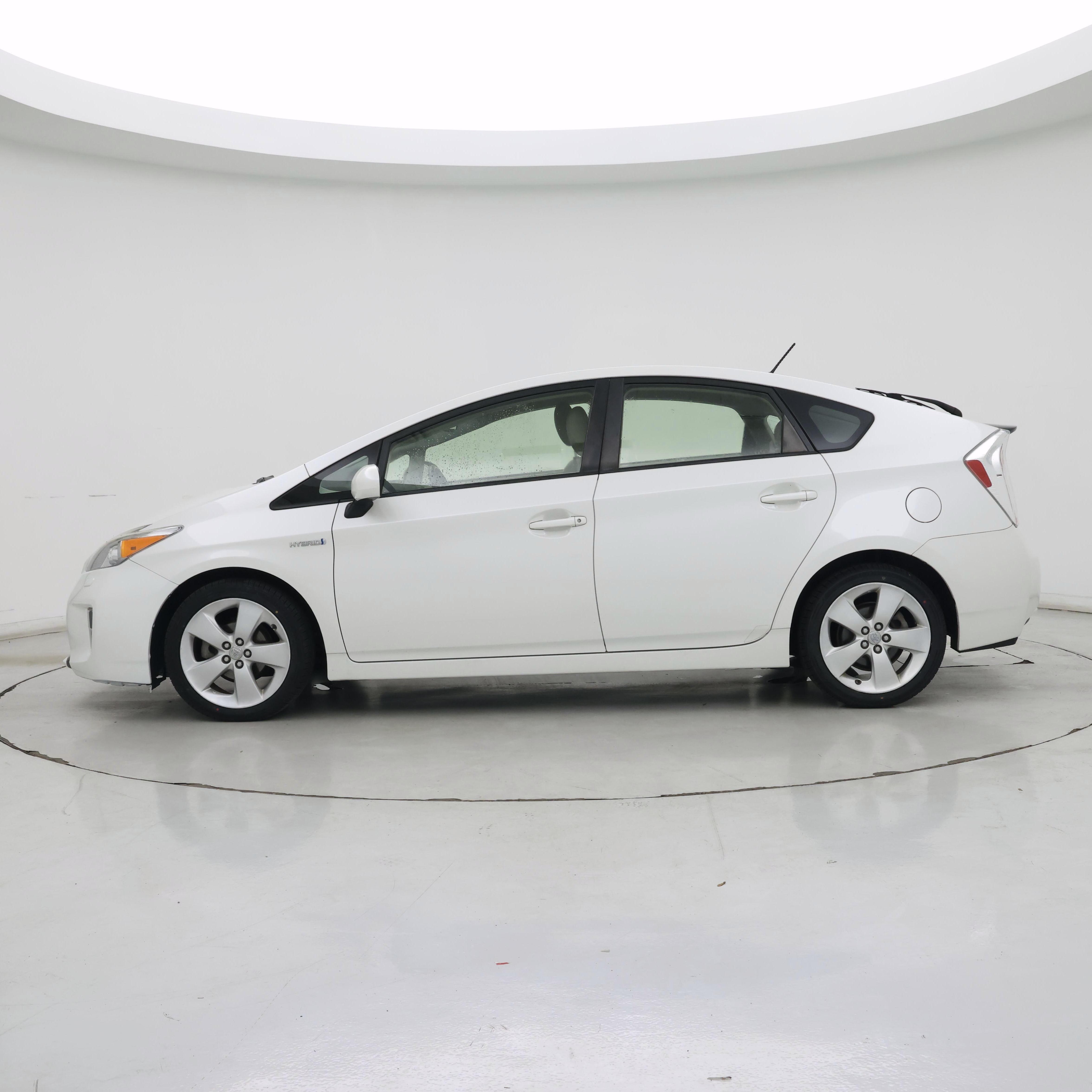 Thumbnail: 2014 Toyota Prius - 3