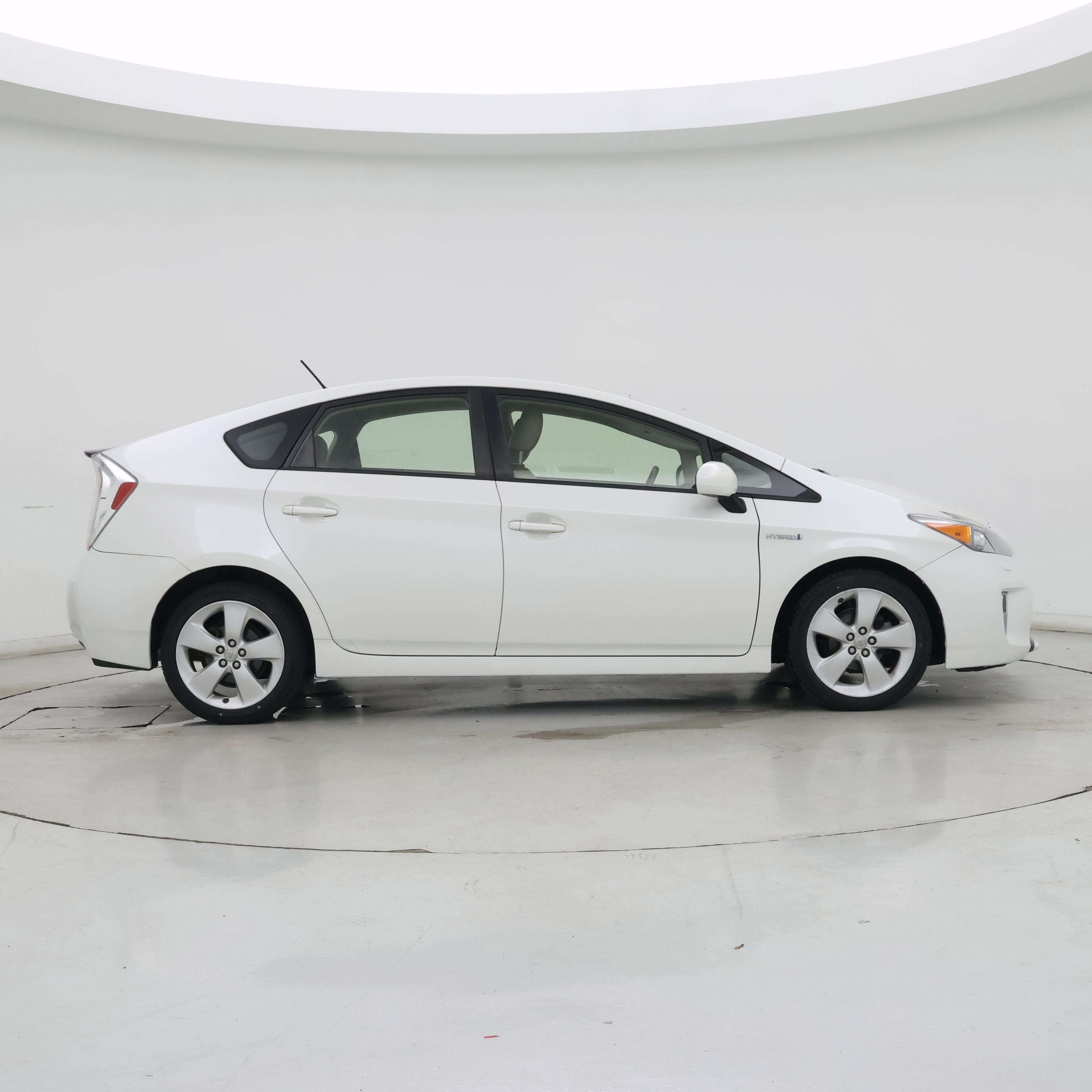 Thumbnail: 2014 Toyota Prius - 7