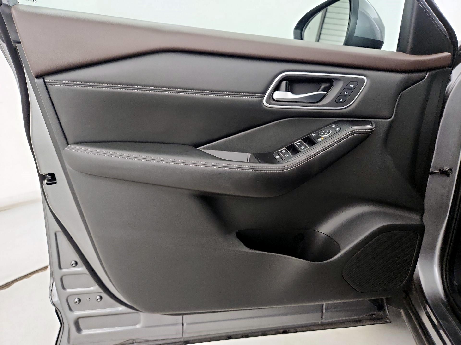 Thumbnail: 2021 Nissan Rogue - 12