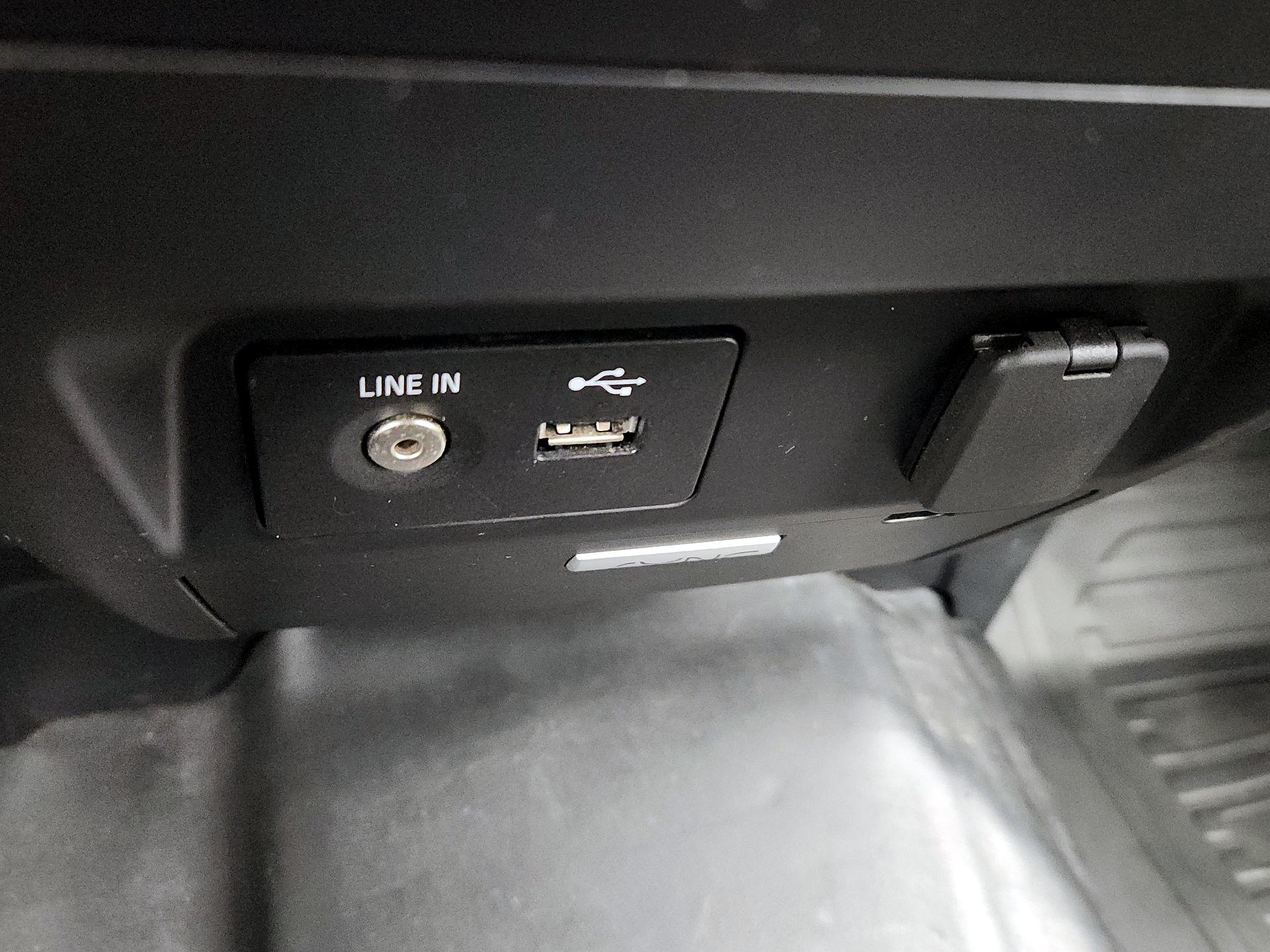 Thumbnail: 2015 Ford F-150 - 17