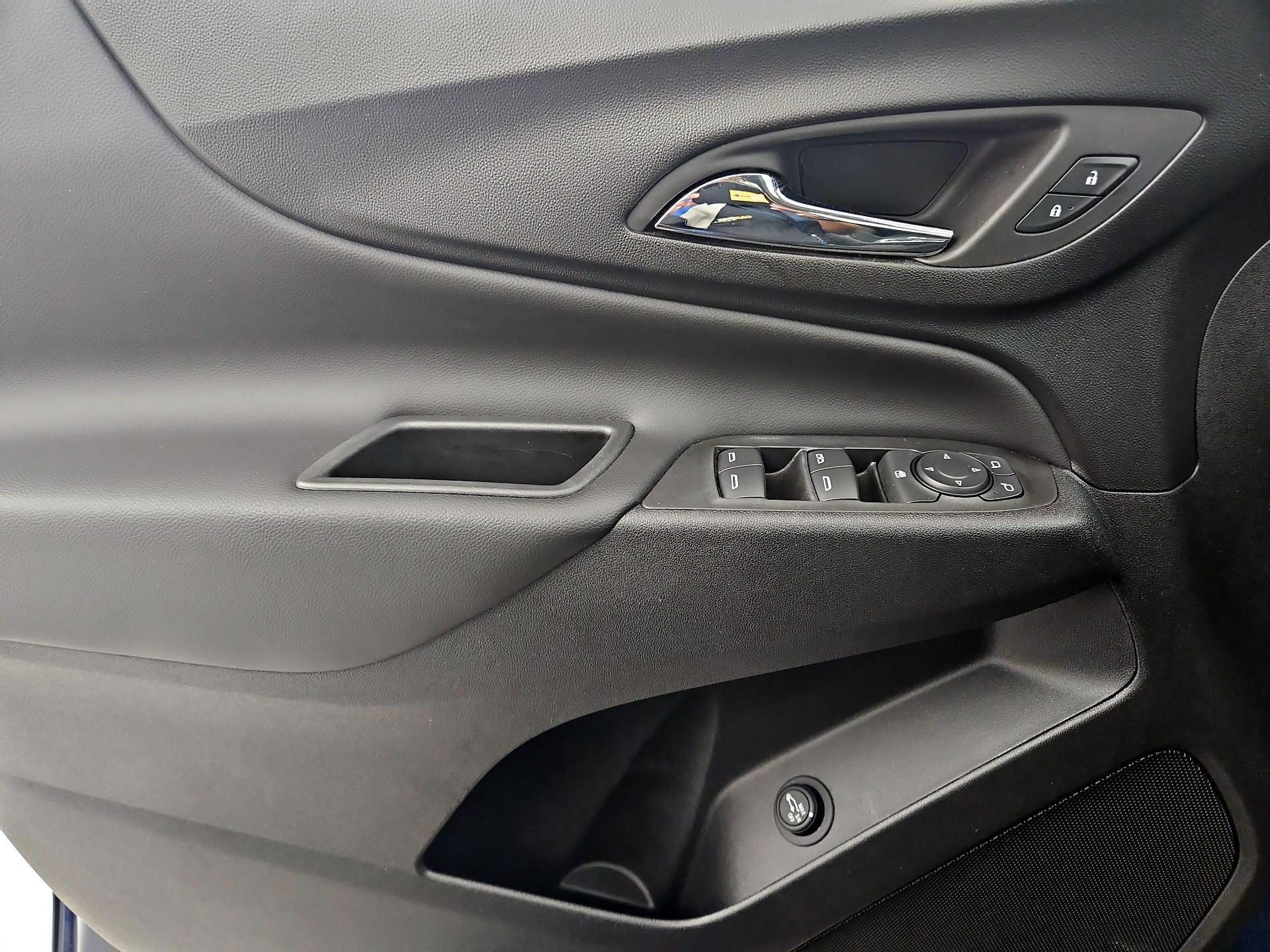 Thumbnail: 2022 Chevrolet Equinox - 12