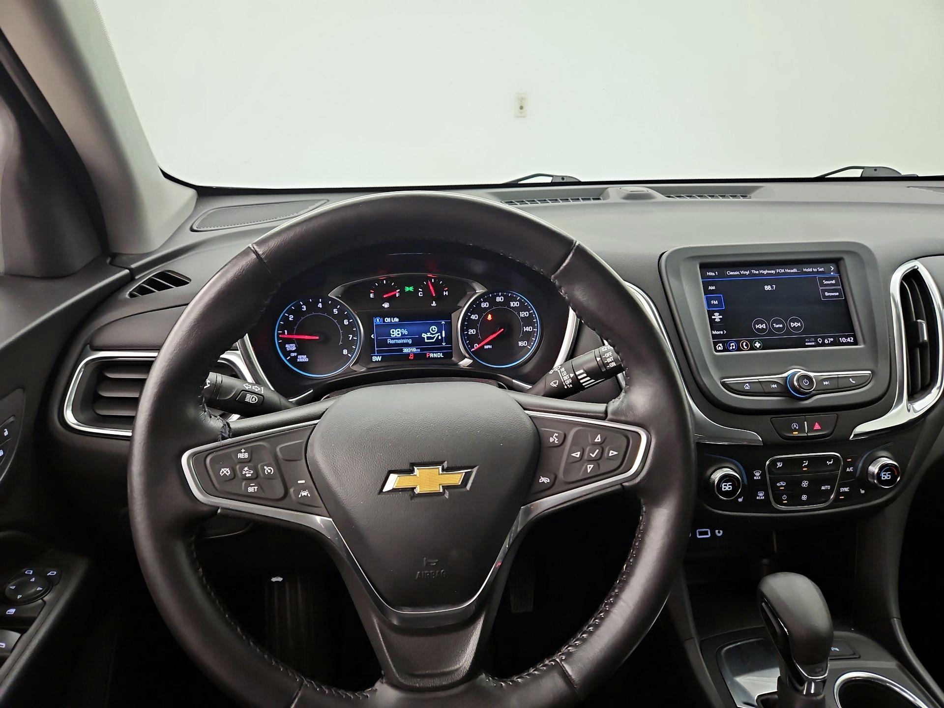 Thumbnail: 2022 Chevrolet Equinox - 10