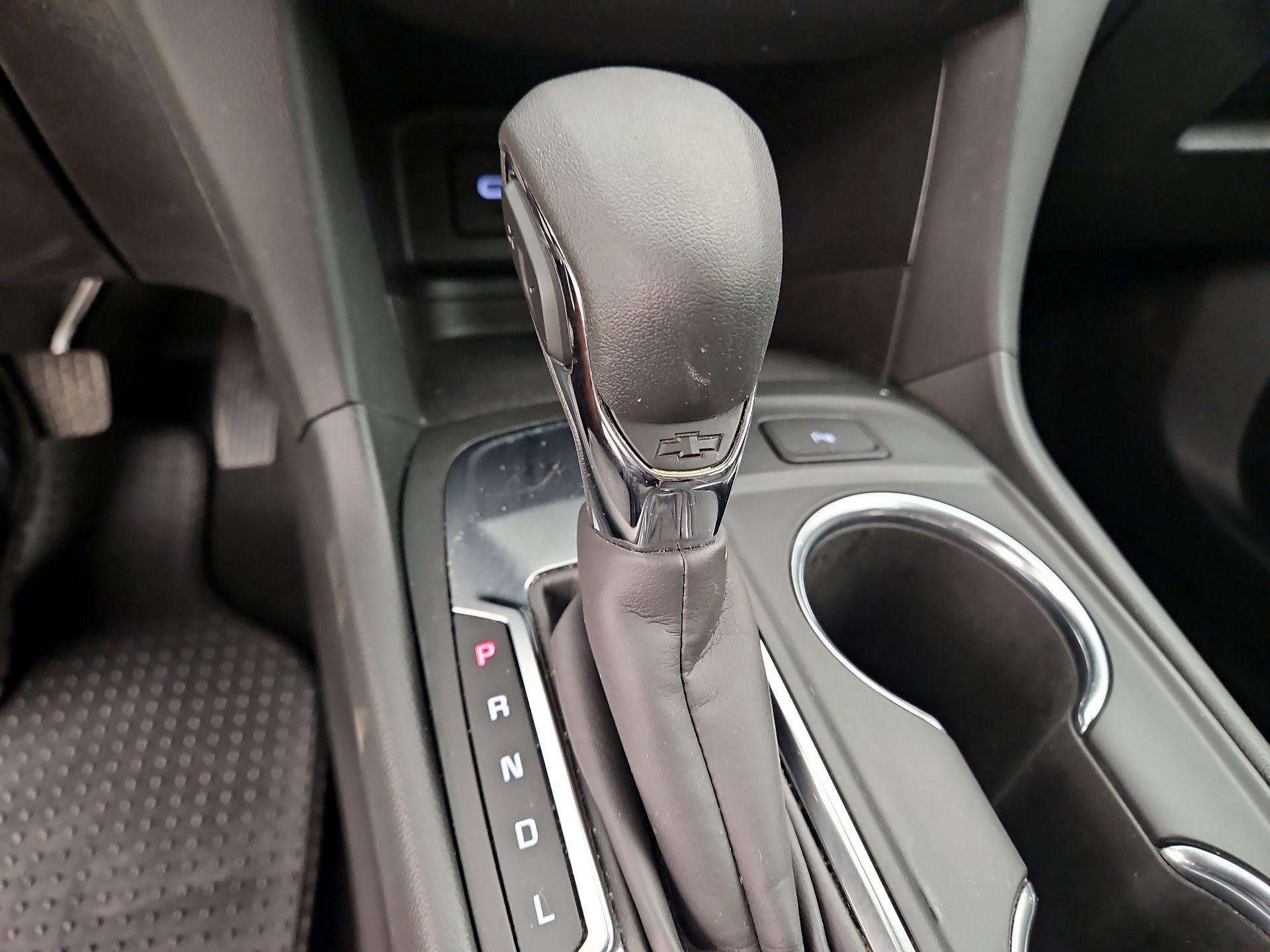 Thumbnail: 2022 Chevrolet Equinox - 17