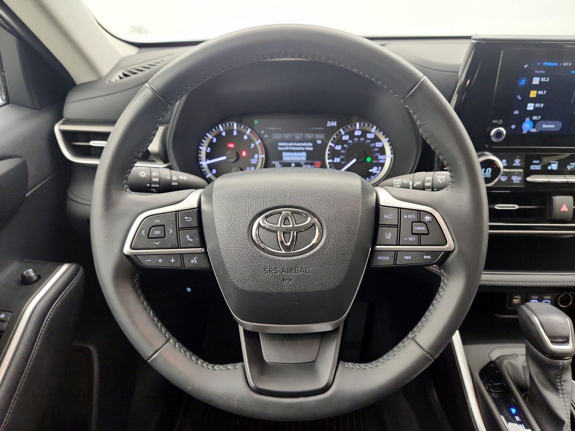 Thumbnail: 2024 Toyota Highlander - 10