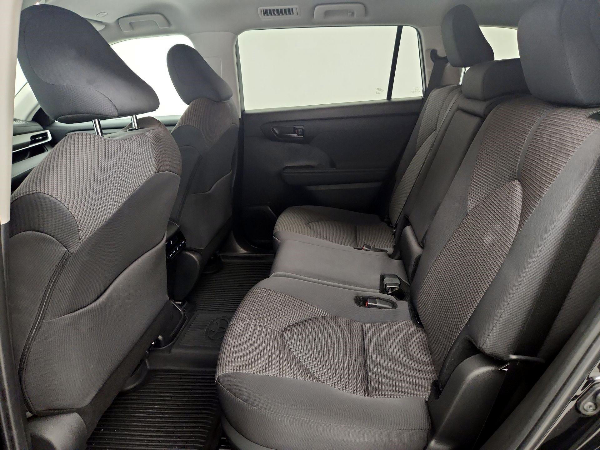 Thumbnail: 2024 Toyota Highlander - 19