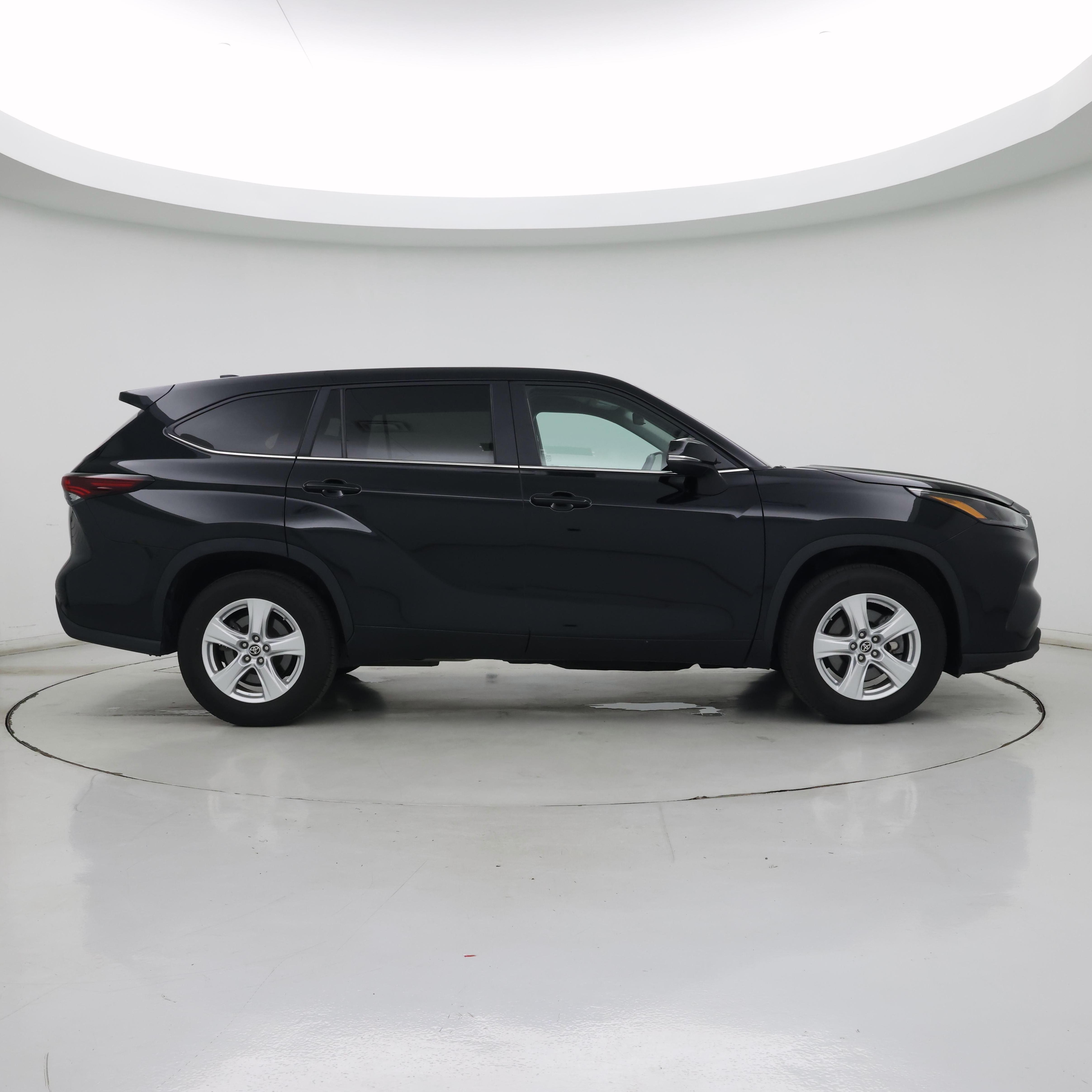 Thumbnail: 2024 Toyota Highlander - 7