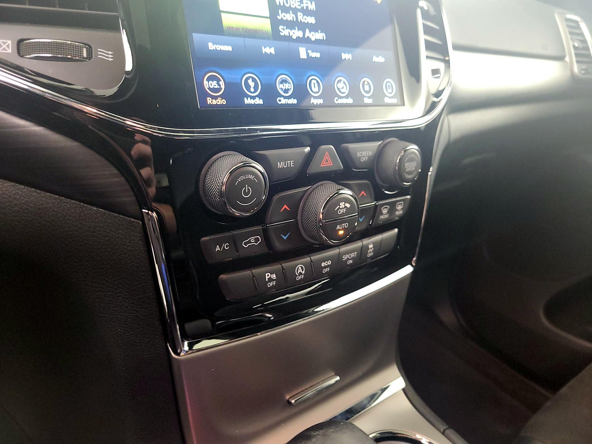 Thumbnail: 2019 Jeep Grand Cherokee - 17