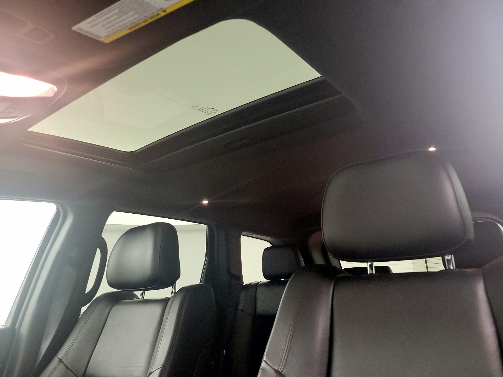 Thumbnail: 2019 Jeep Grand Cherokee - 20