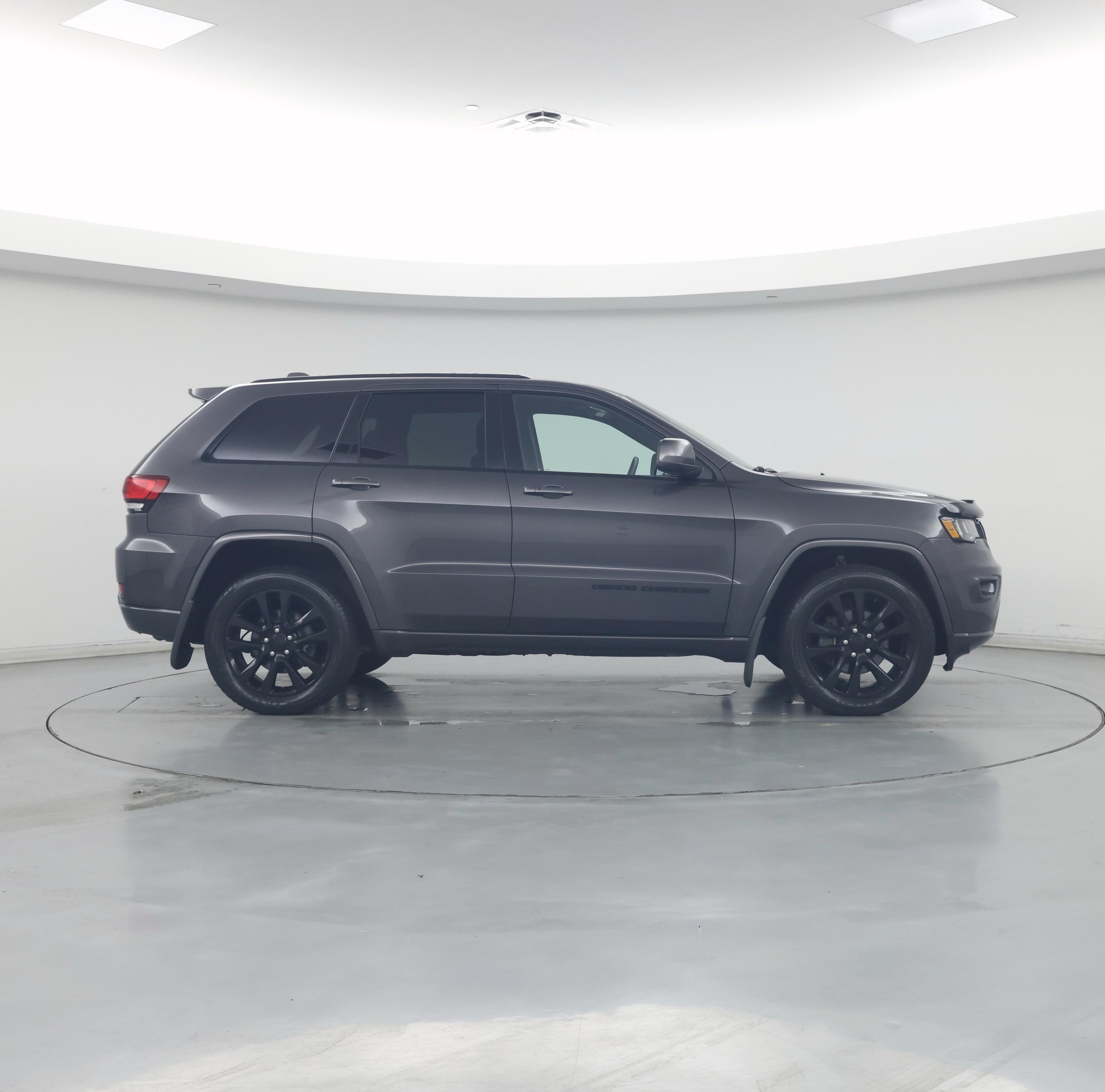 Thumbnail: 2019 Jeep Grand Cherokee - 7