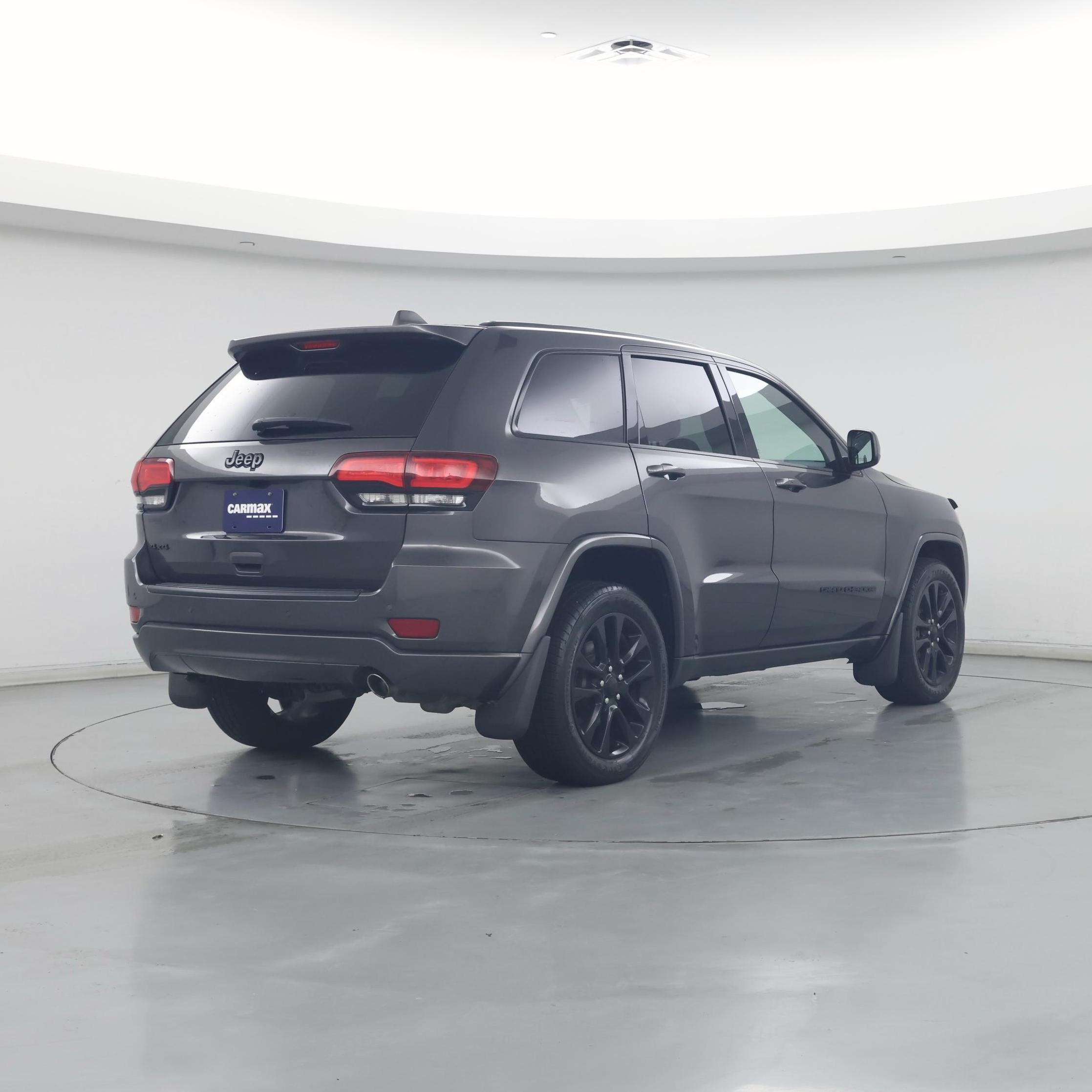 Thumbnail: 2019 Jeep Grand Cherokee - 8
