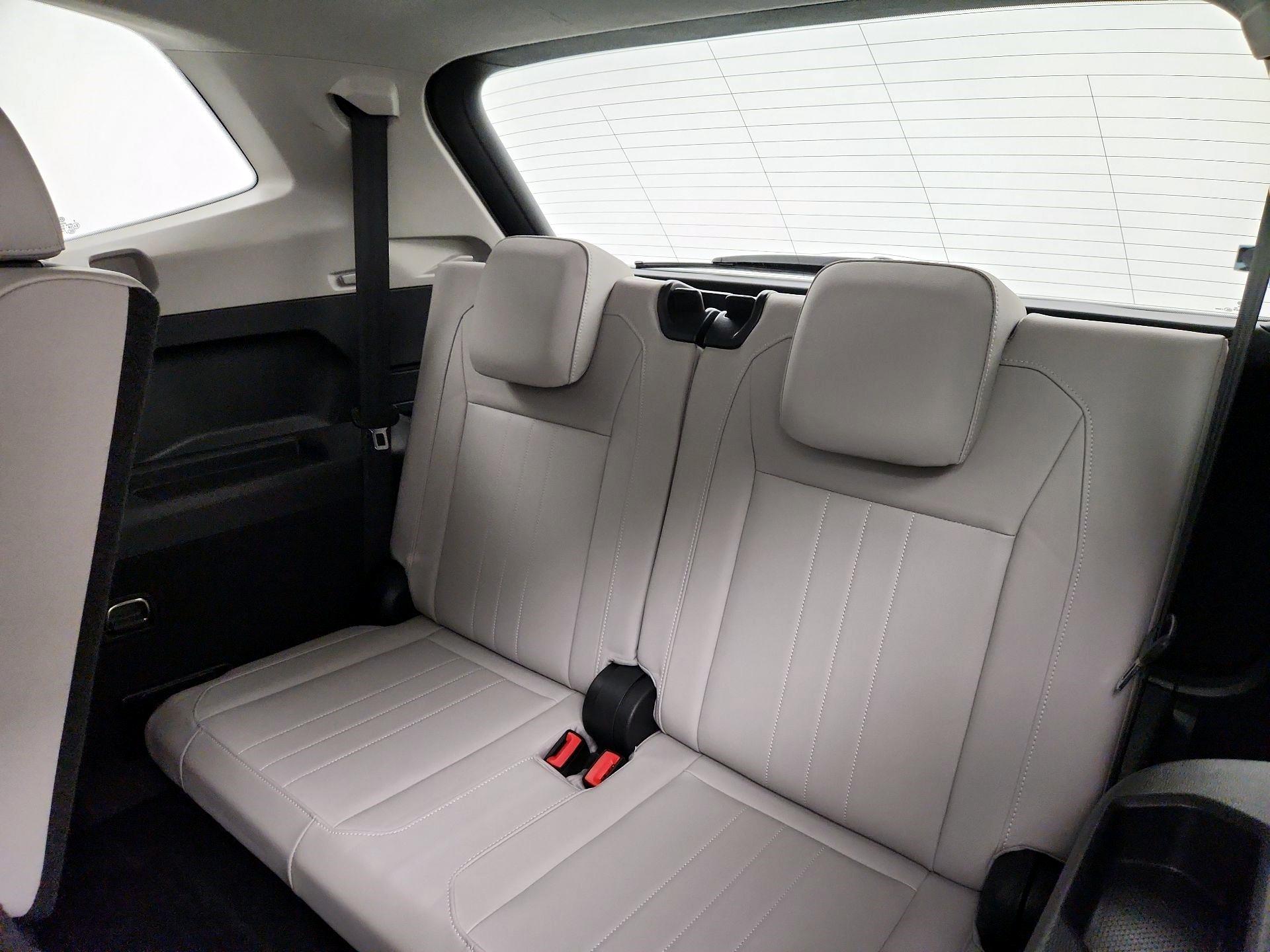 Thumbnail: 2023 Volkswagen Tiguan - 20