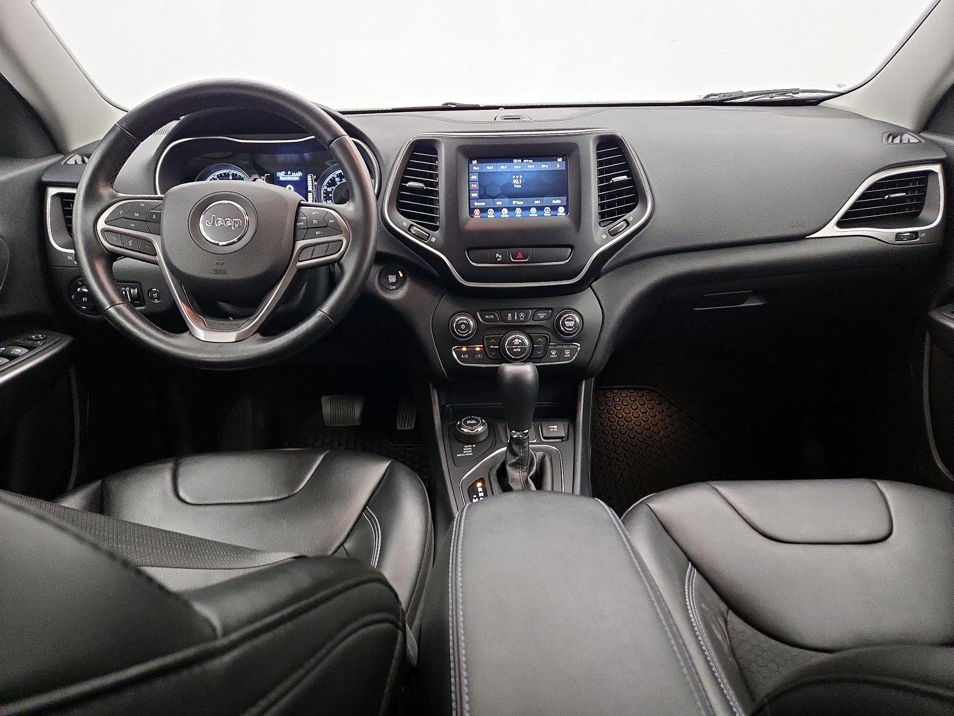 Thumbnail: 2020 Jeep Cherokee - 9