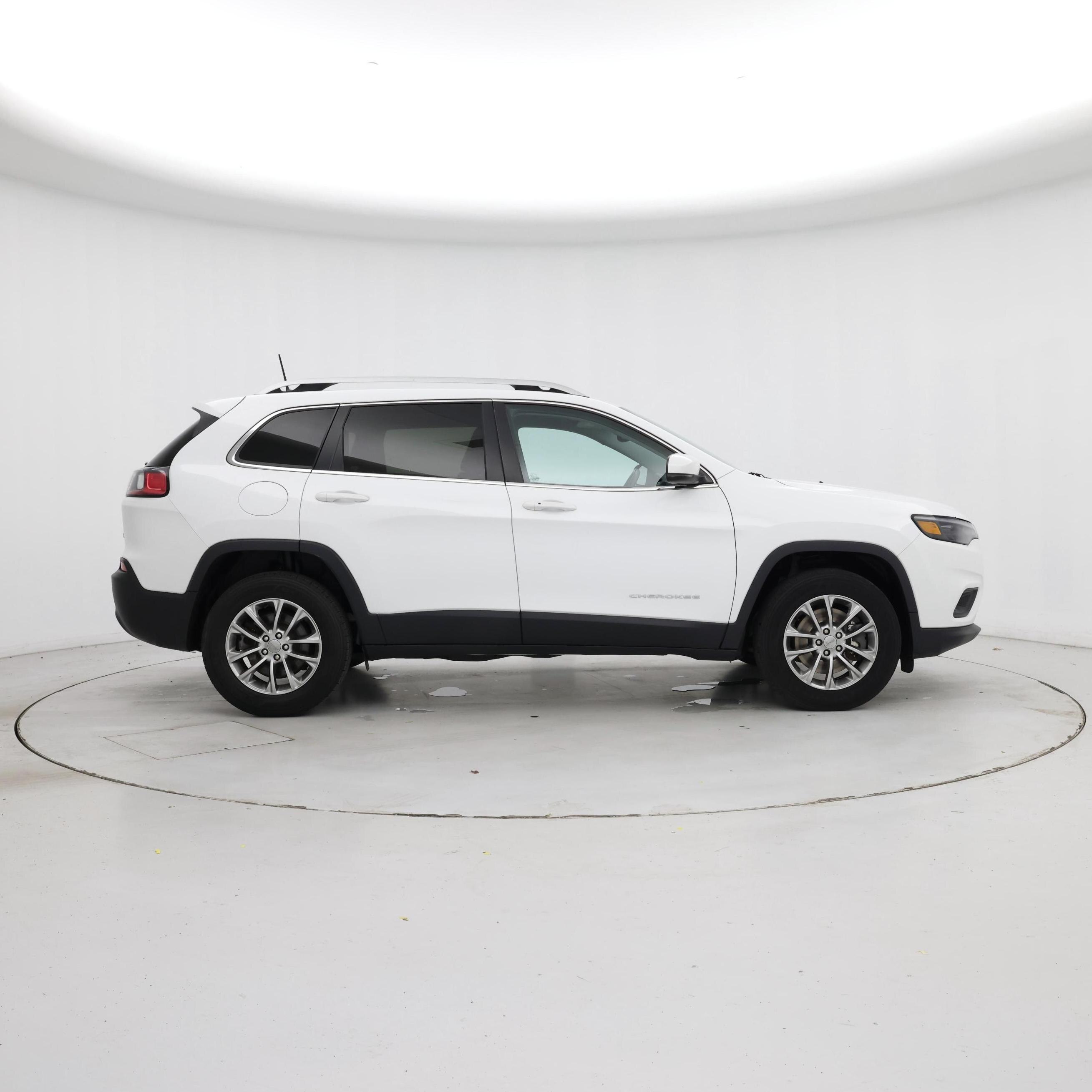 Thumbnail: 2020 Jeep Cherokee - 7